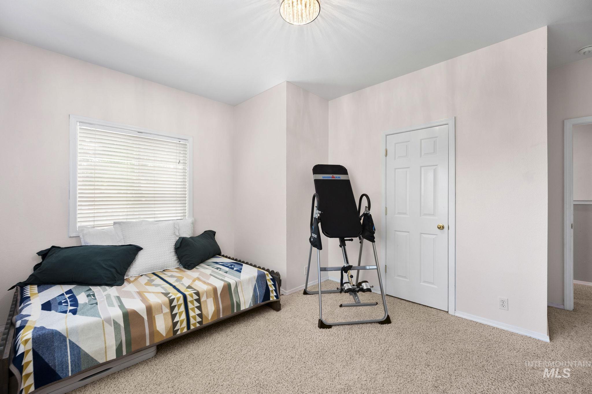 2245 N Sapphire Place Property Photo 35