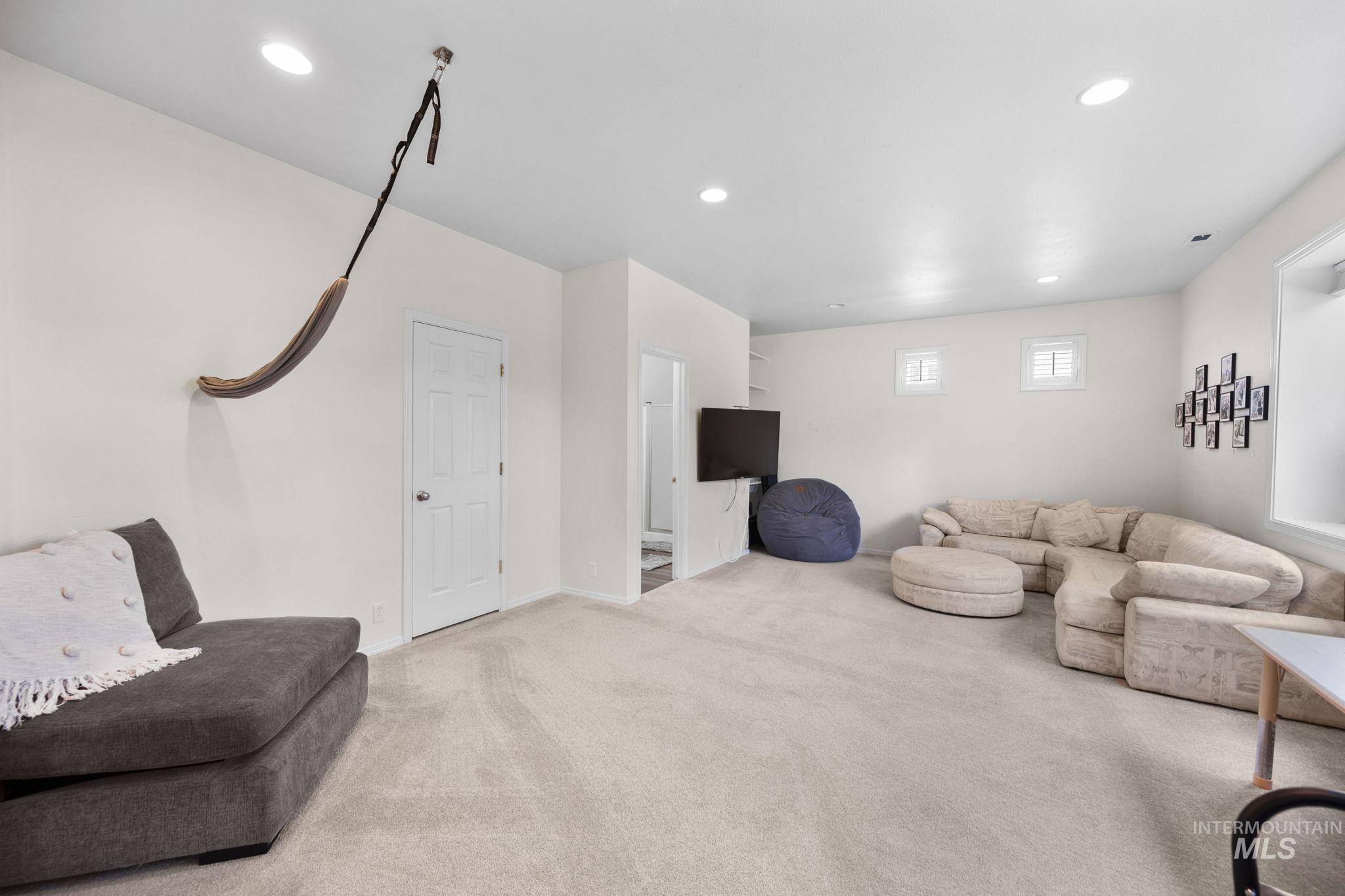 2245 N Sapphire Place Property Photo 37