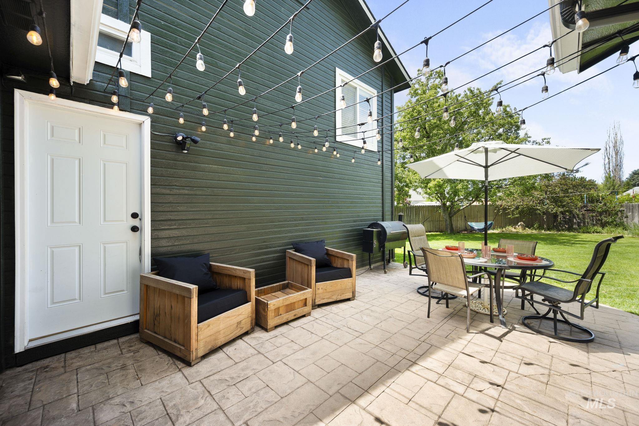 2245 N Sapphire Place Property Photo 42