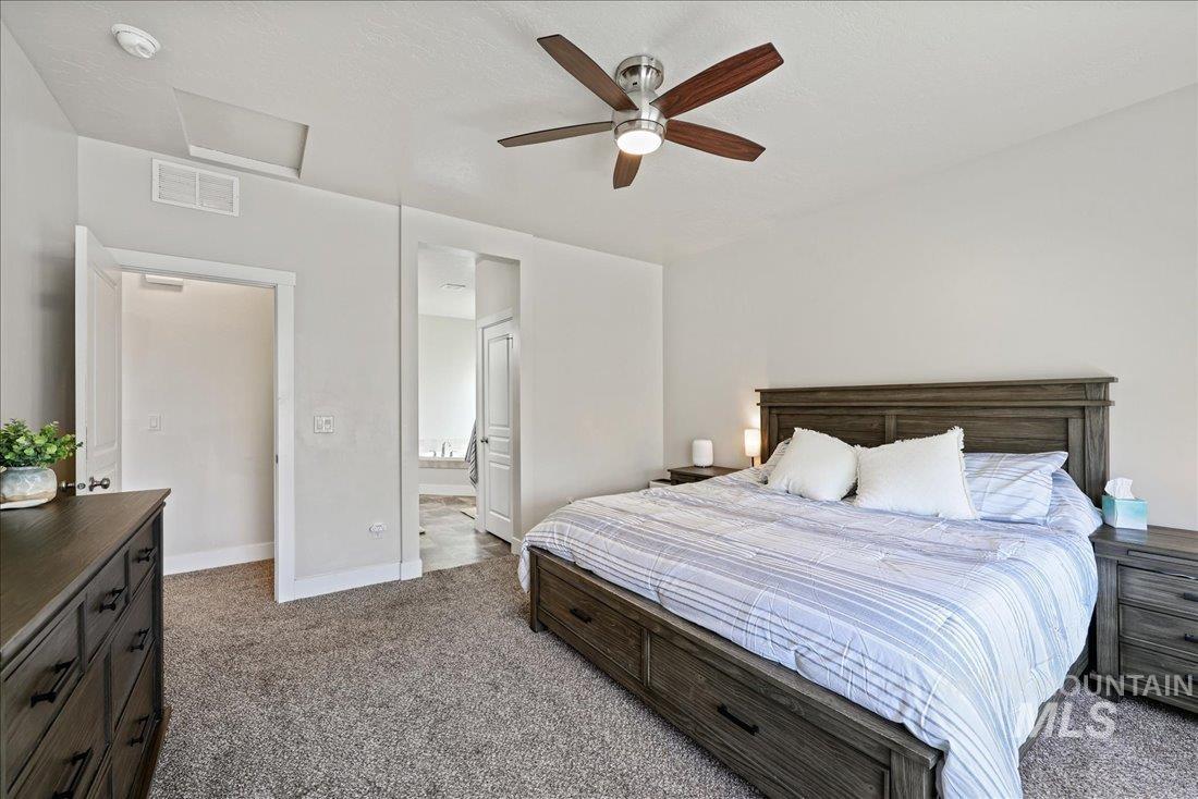 1053 W Darrah Dr Property Photo 15