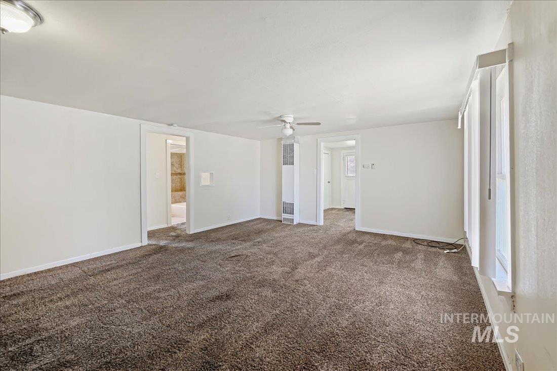1324 E Oak Str Property Photo 11