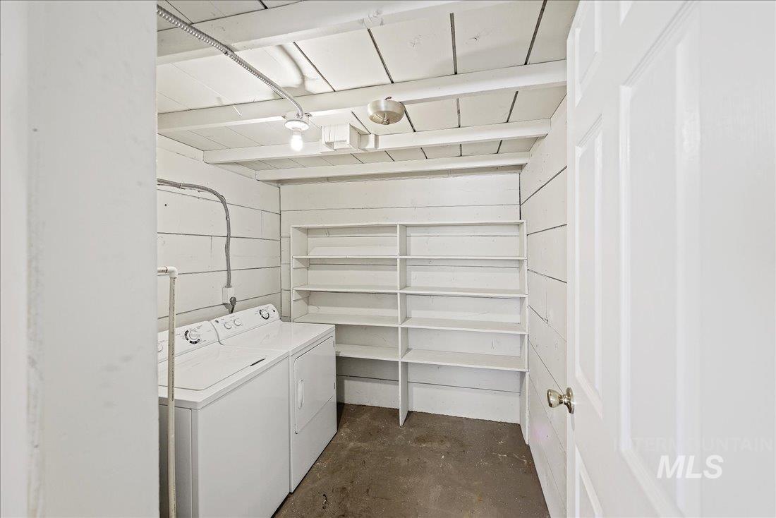 1324 E Oak Str Property Photo 20