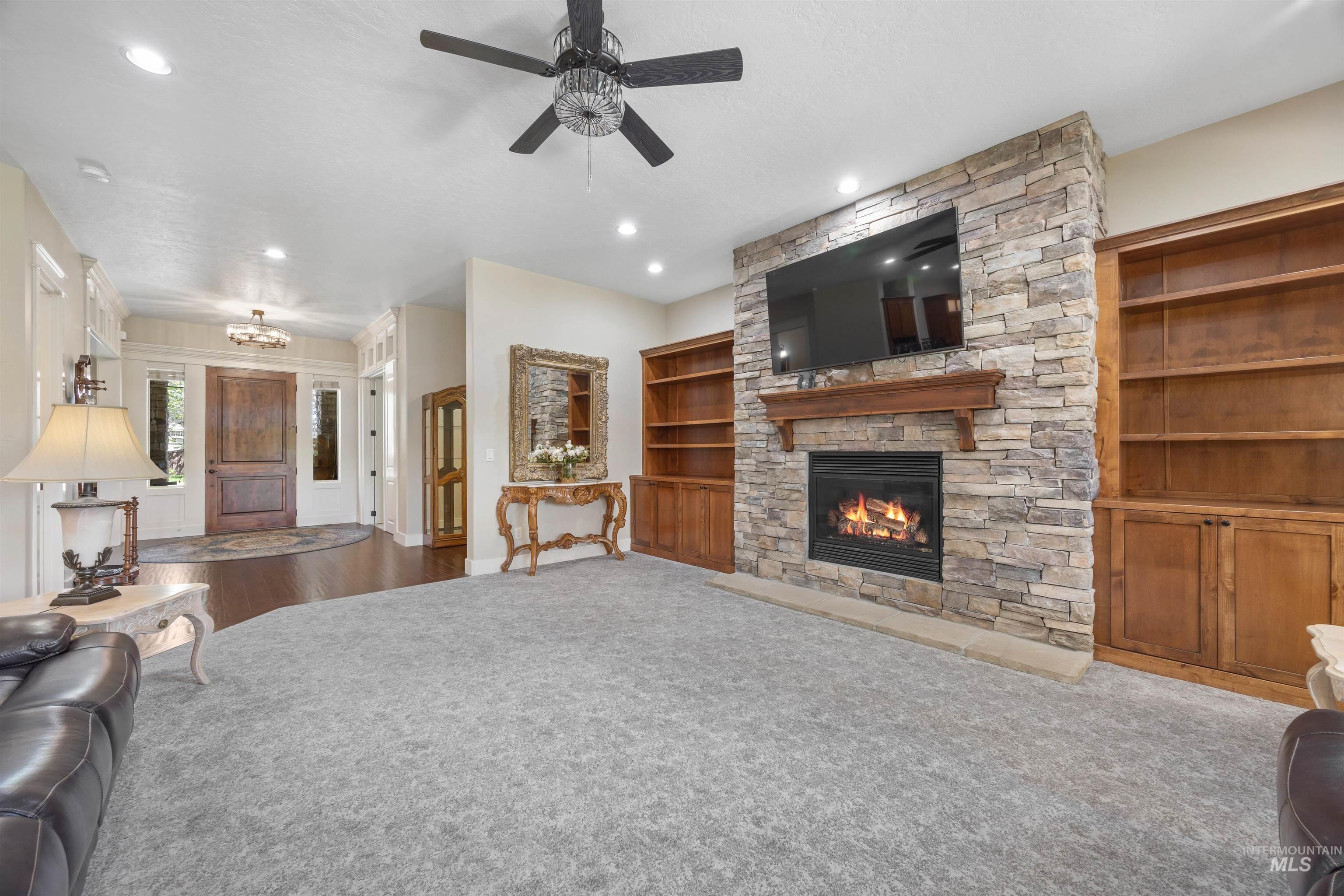 1573 E Commander St Property Photo 14