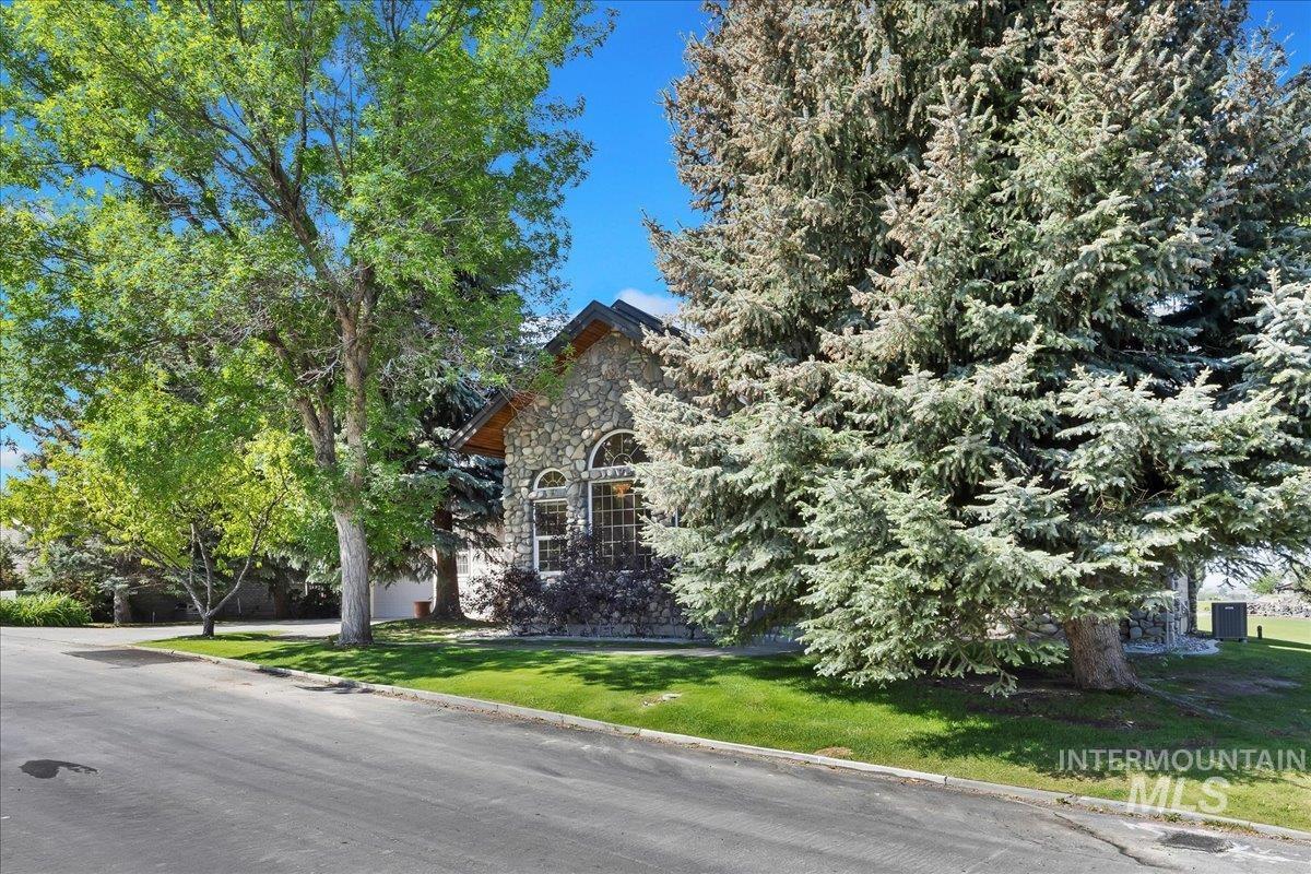 102 Winged Foot Rd Property Photo 4