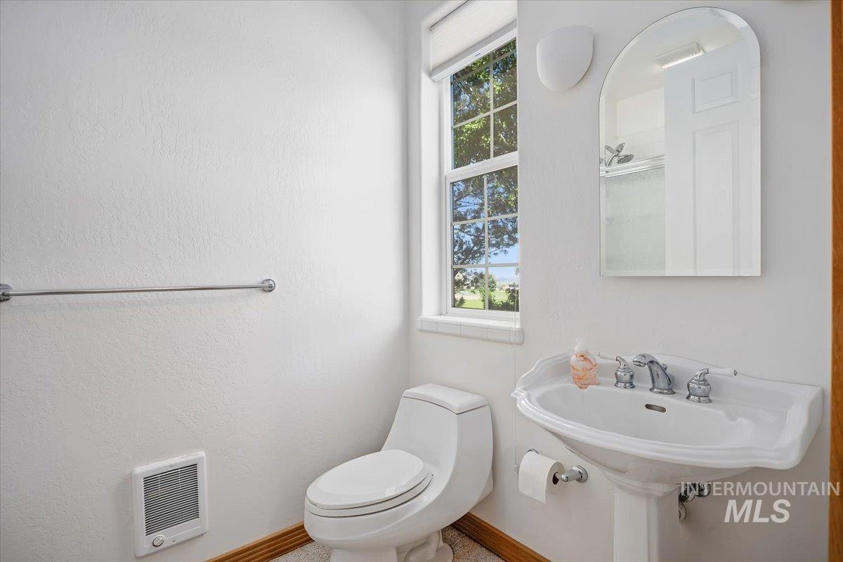 102 Winged Foot Rd Property Photo 35