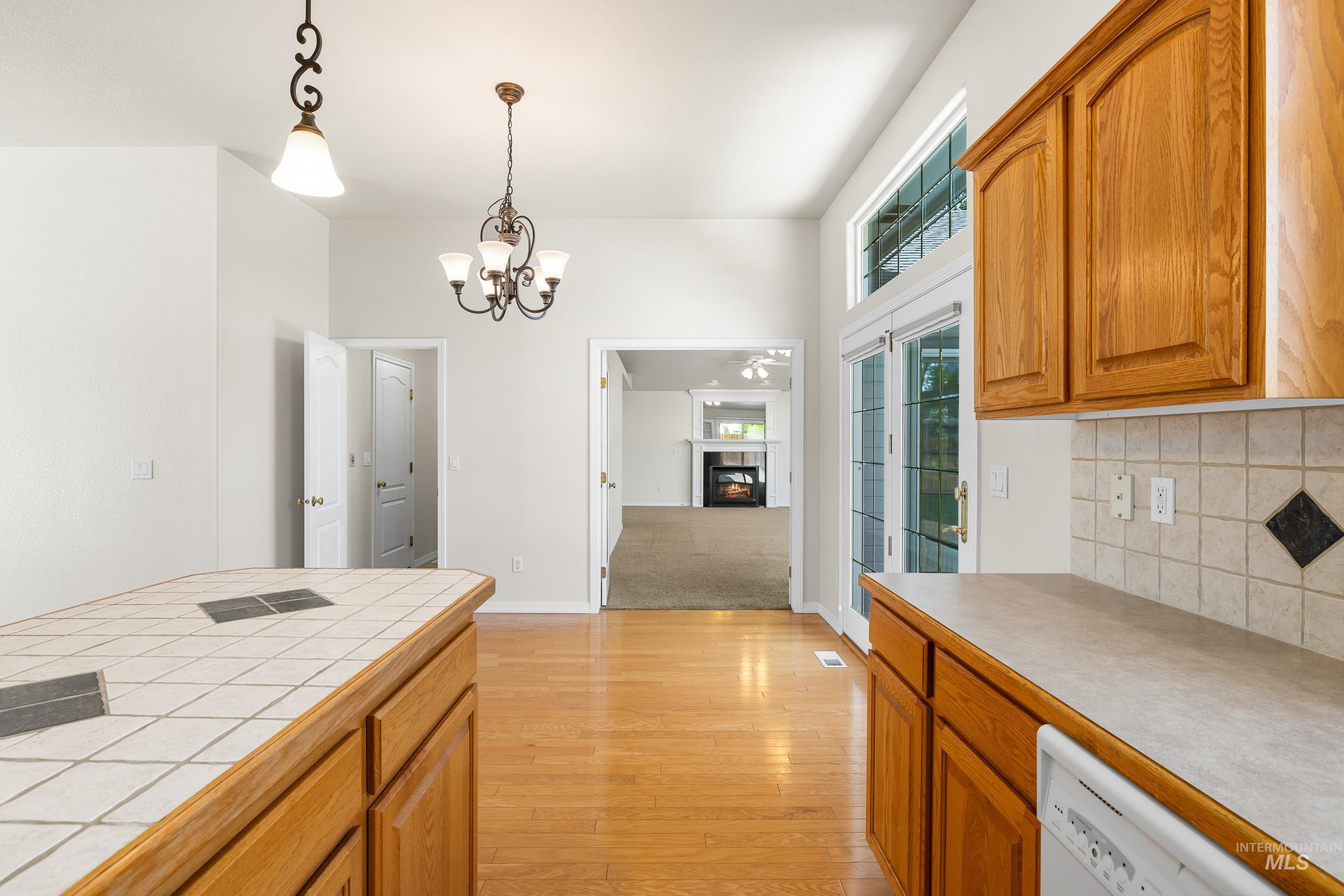 2164 E Roaring Creek Property Photo 15