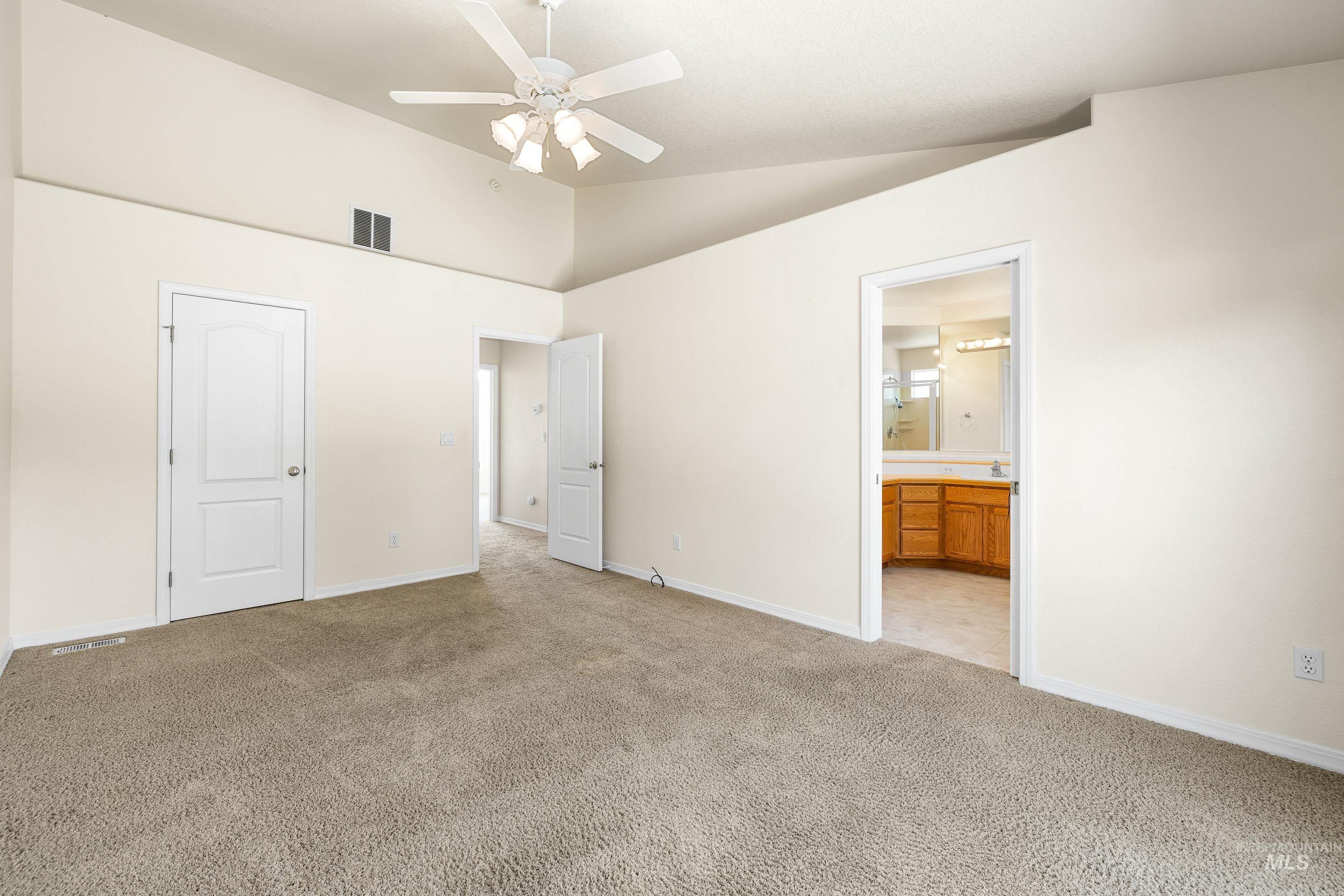2164 E Roaring Creek Property Photo 23