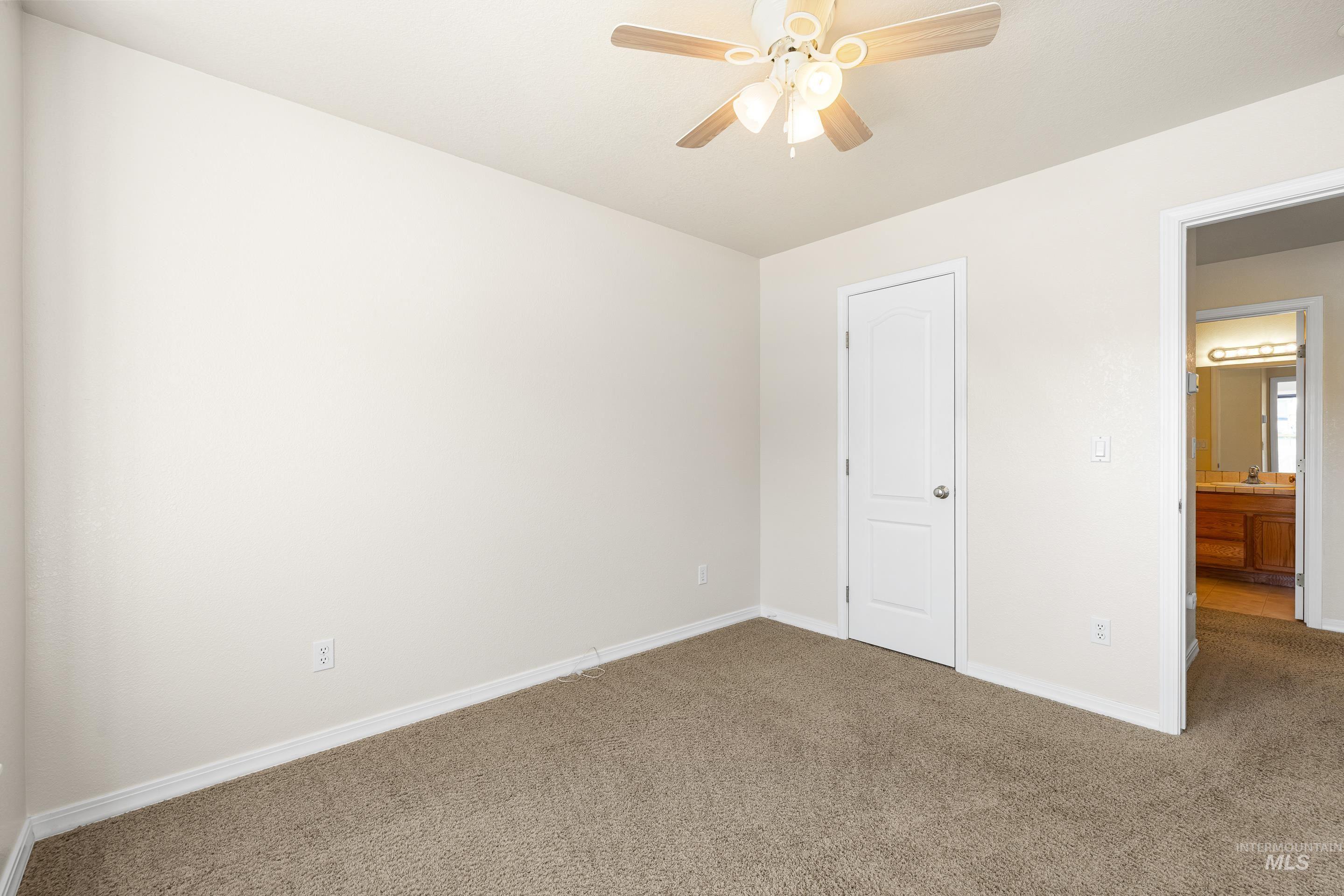 2164 E Roaring Creek Property Photo 28