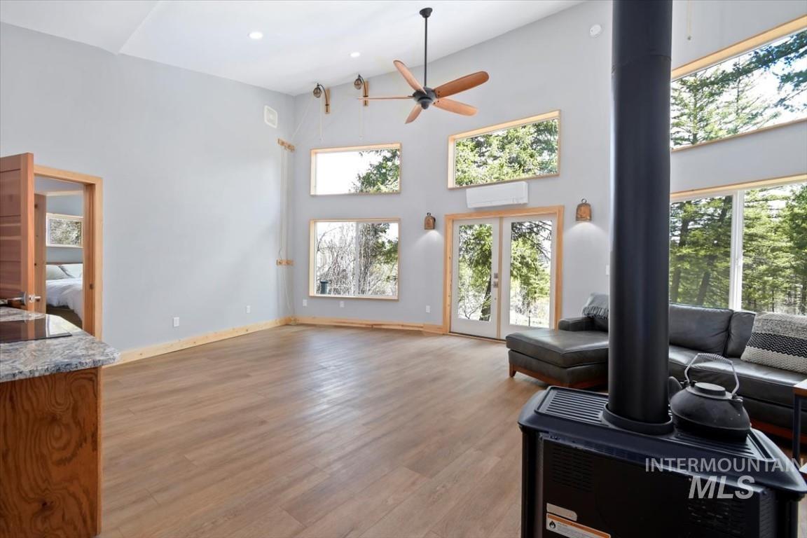 600 Clear Creek Rd Property Photo 7