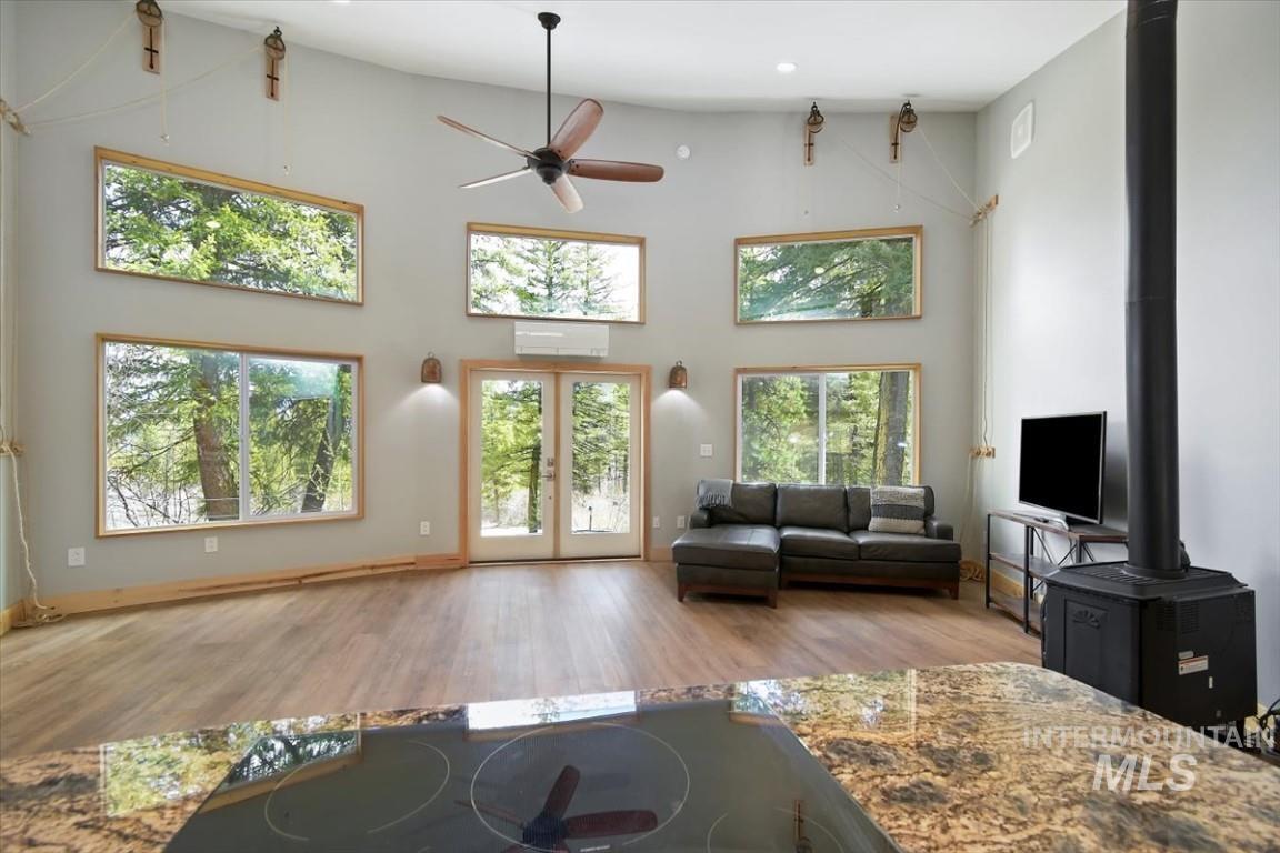 600 Clear Creek Rd Property Photo 11