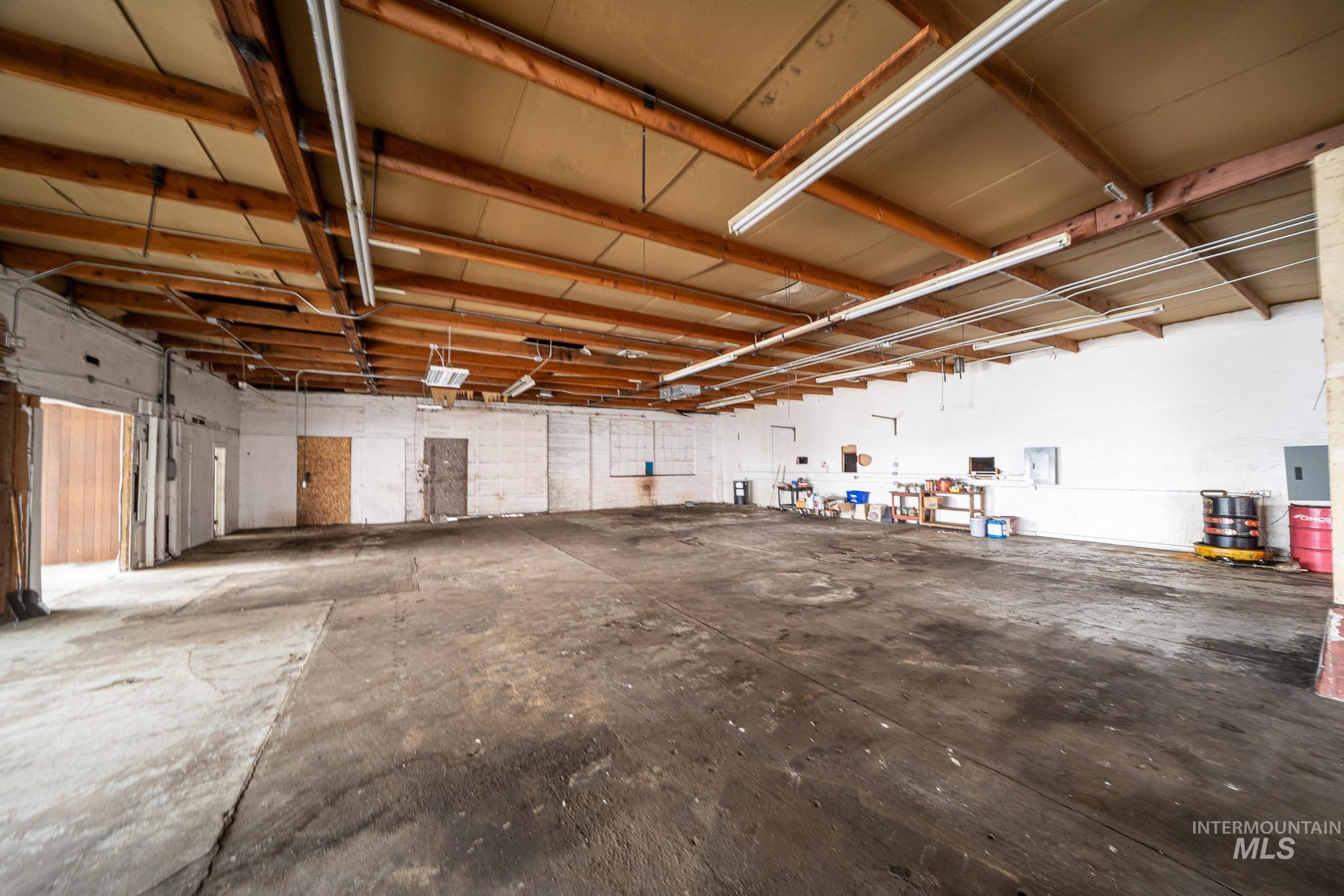 844 D Street Property Photo 28