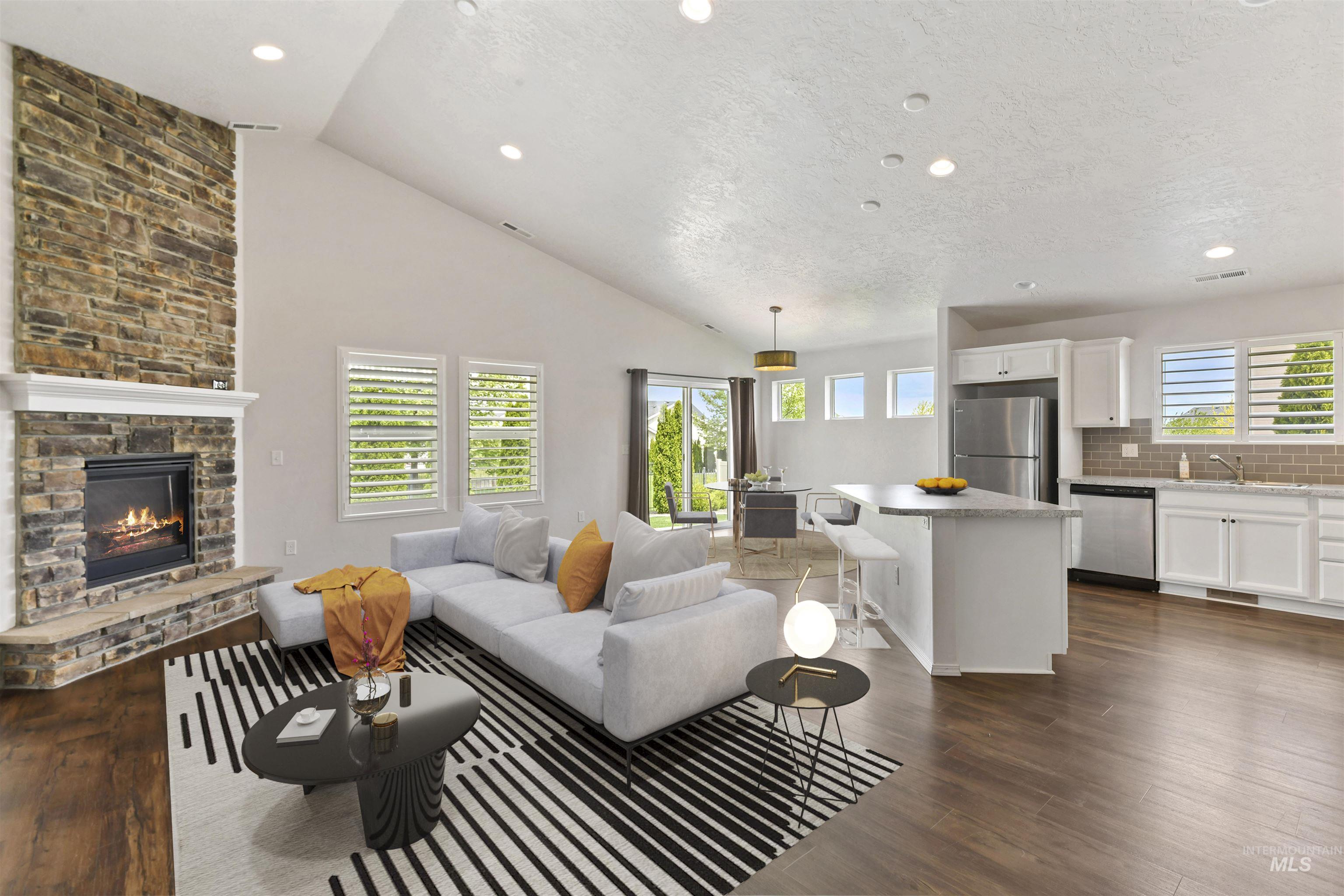 14096 Billowy Way Property Photo 2