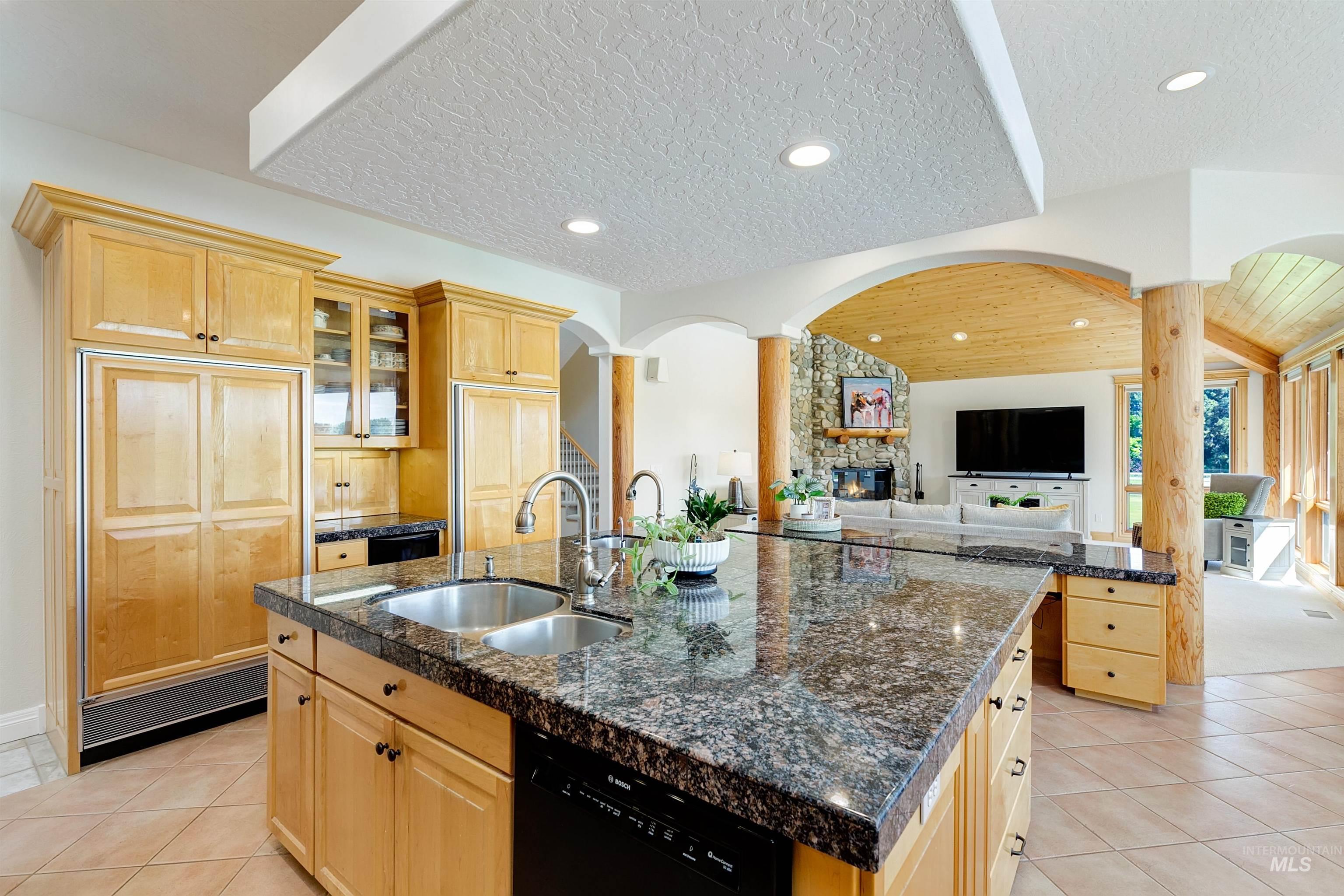 3586 N Croft Way Property Photo 13
