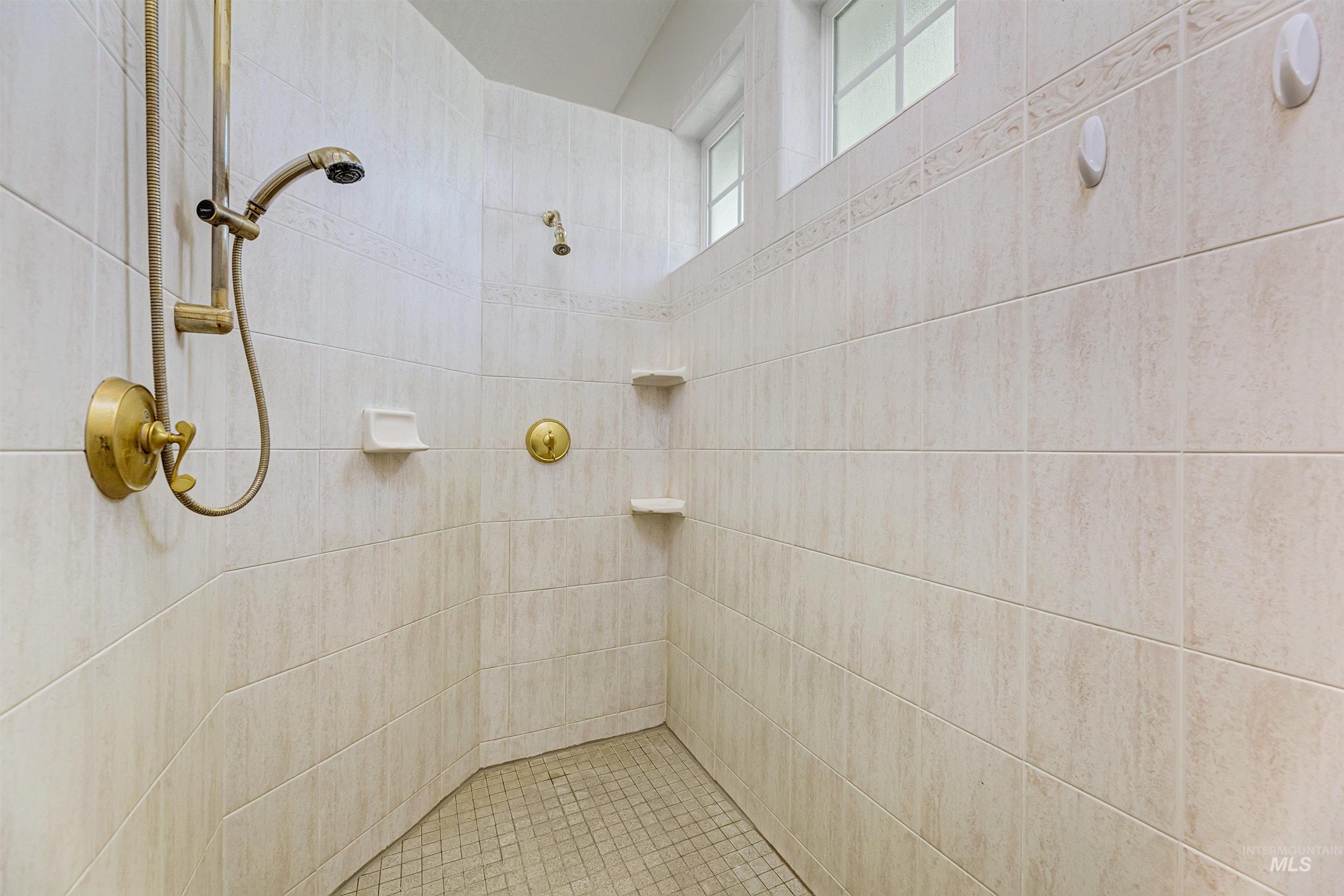 3586 N Croft Way Property Photo 22