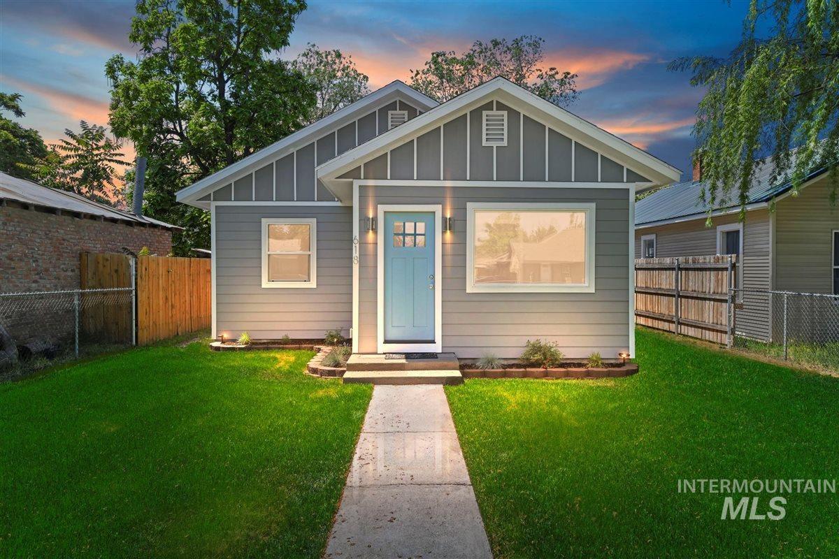 618 E Chicago Street Property Photo 1