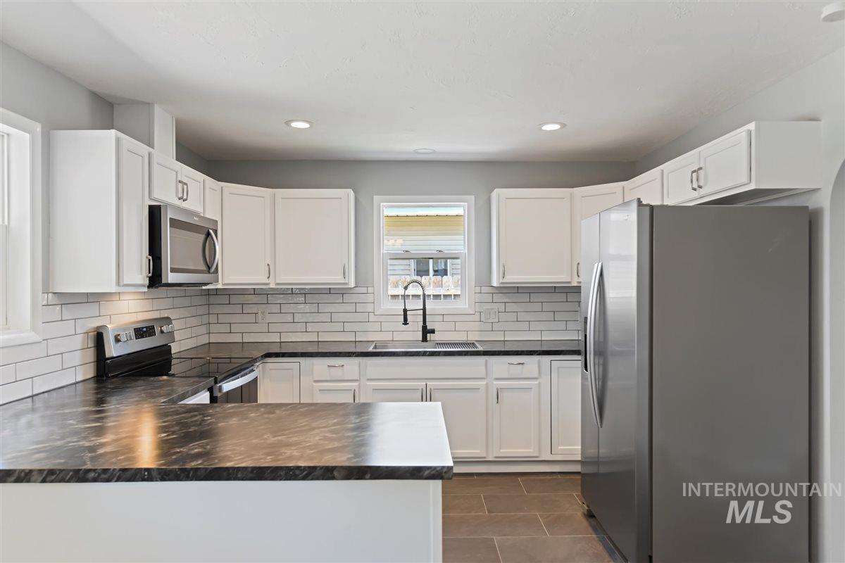 618 E Chicago Street Property Photo 13