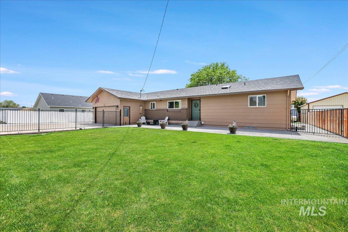 1011 Filer Ave W Property Photo 2