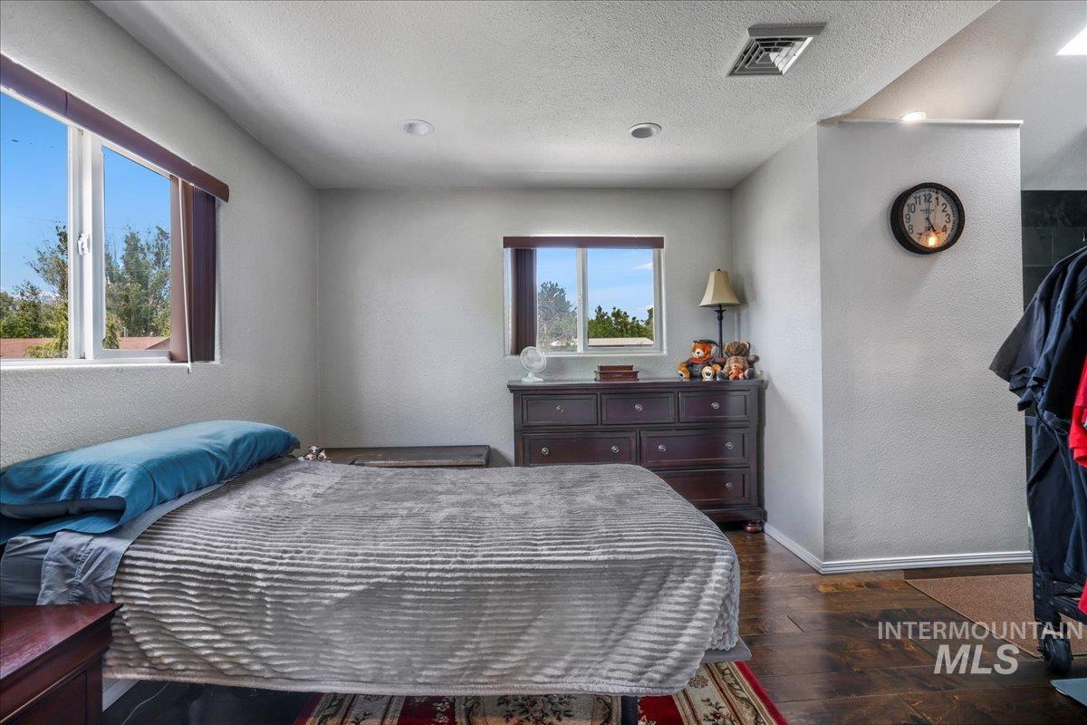 1011 Filer Ave W Property Photo 21