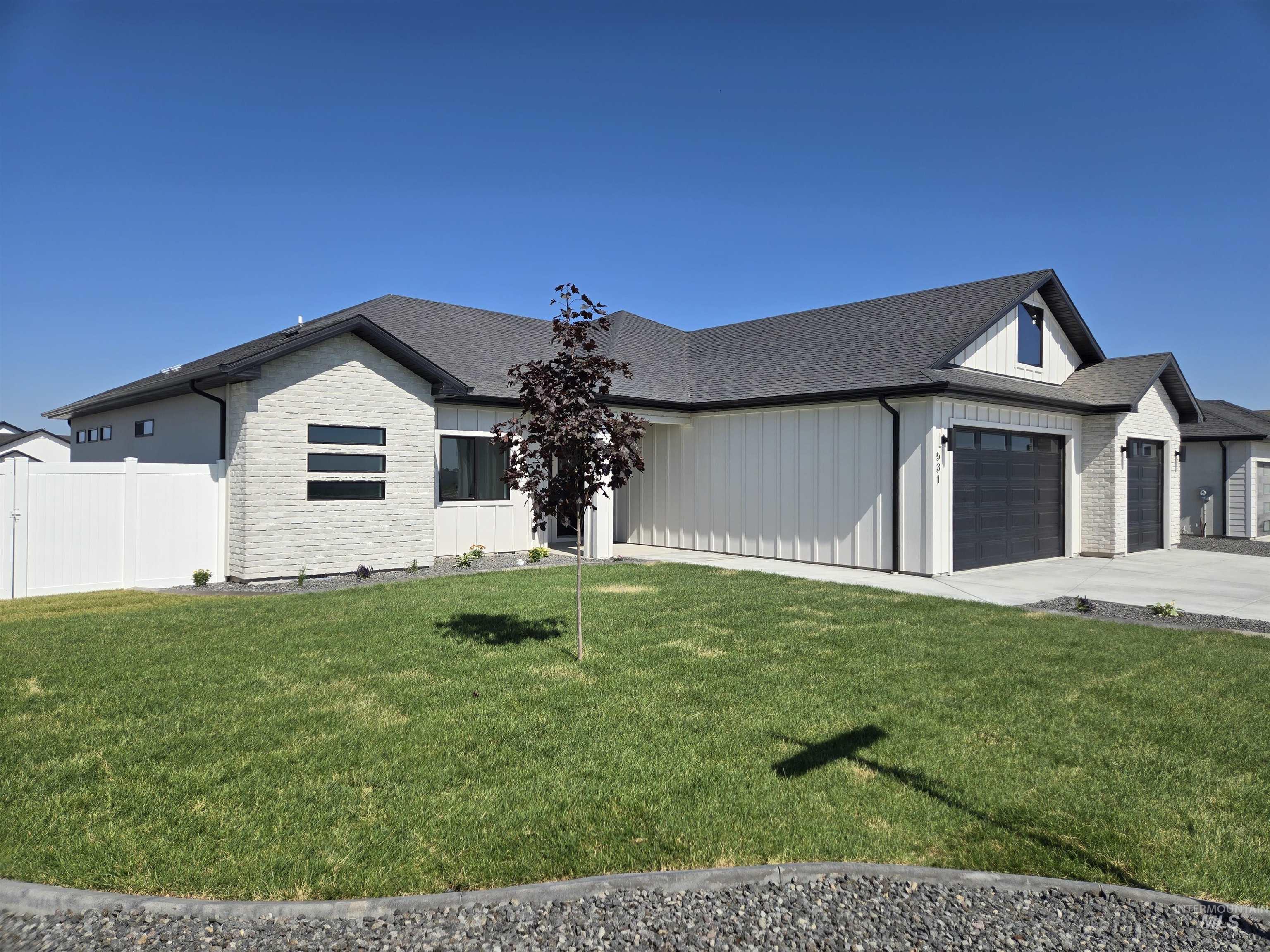 531 Full Moon Way Property Photo 4