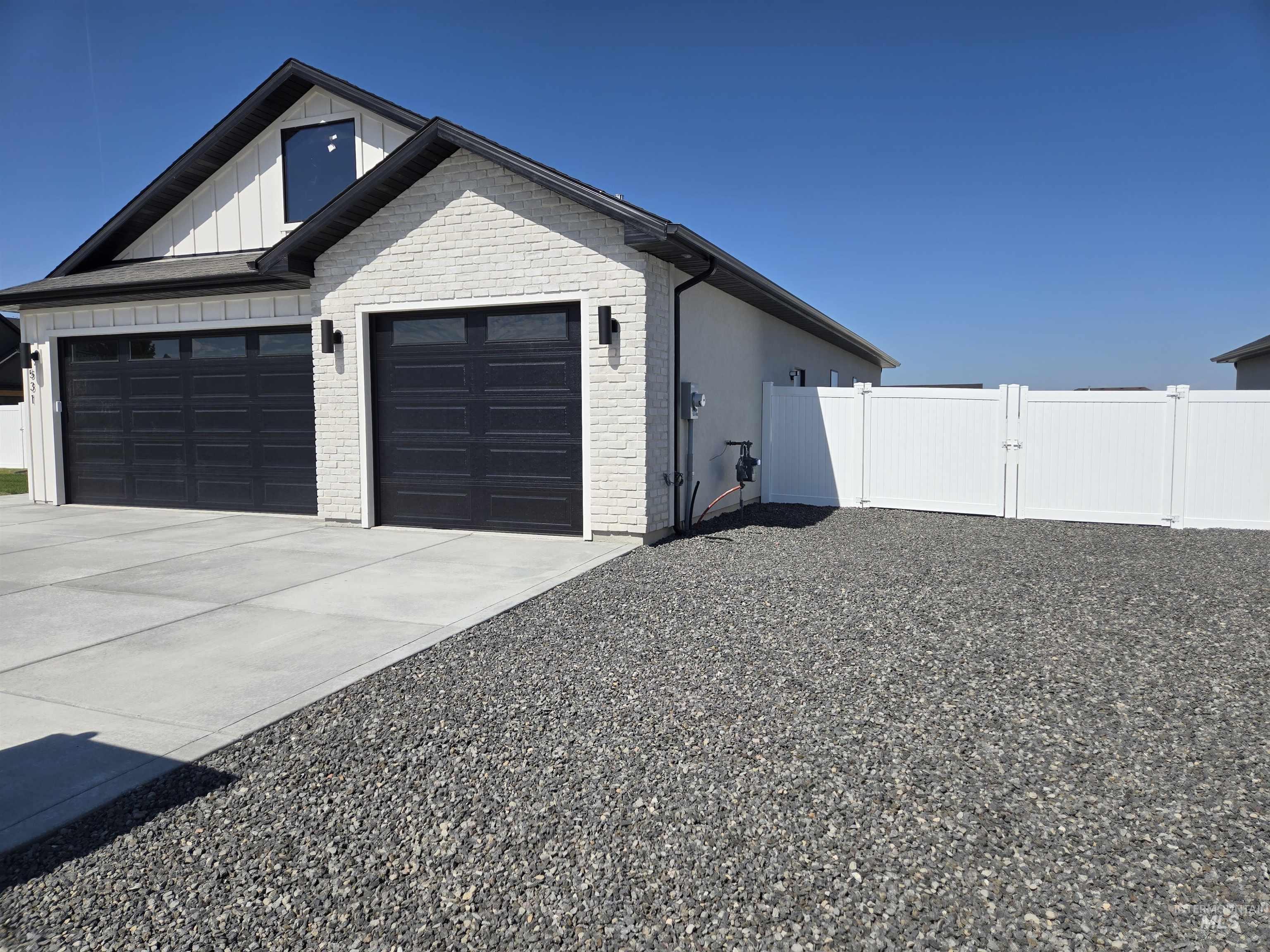 531 Full Moon Way Property Photo 5