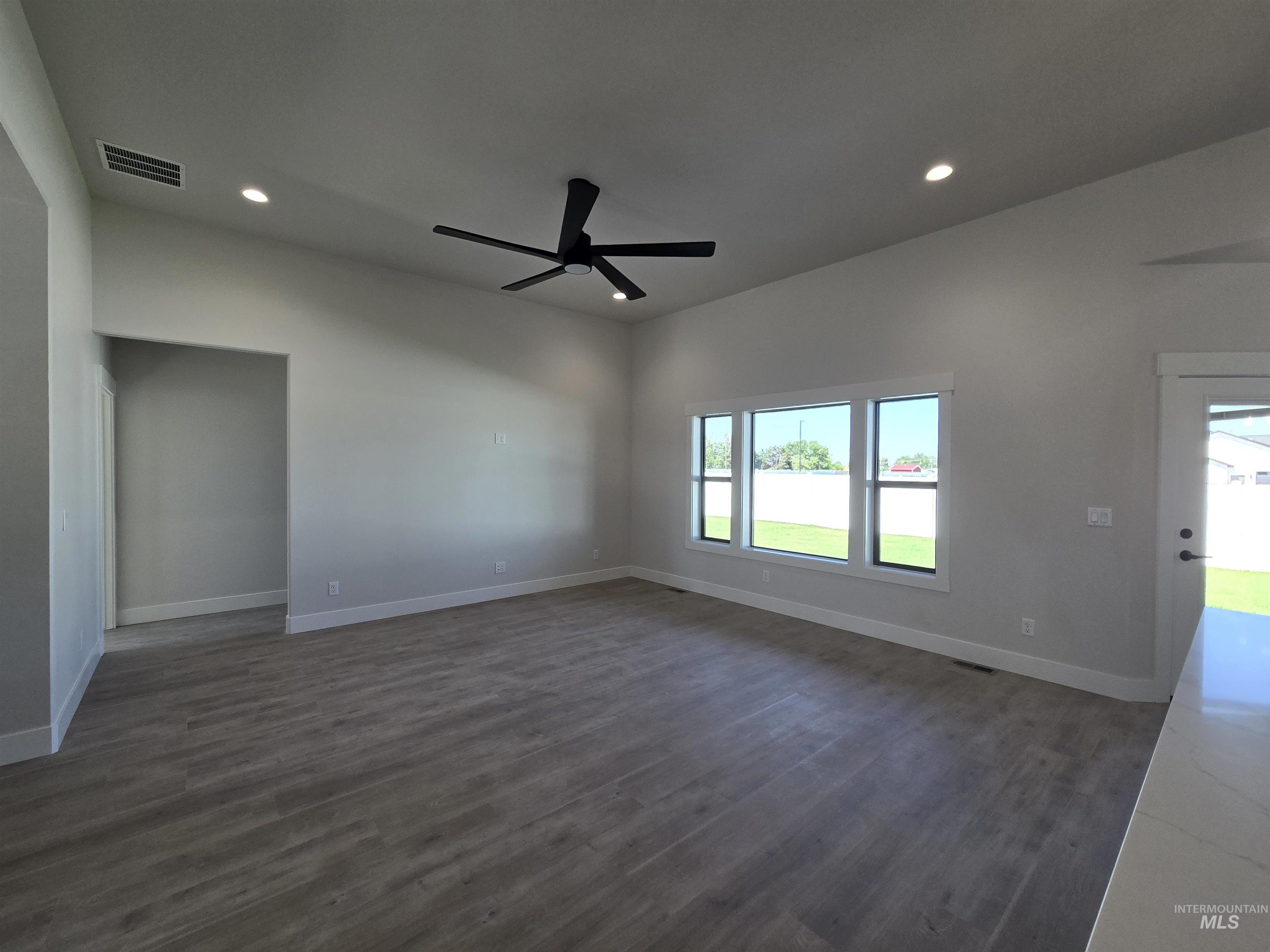 531 Full Moon Way Property Photo 7