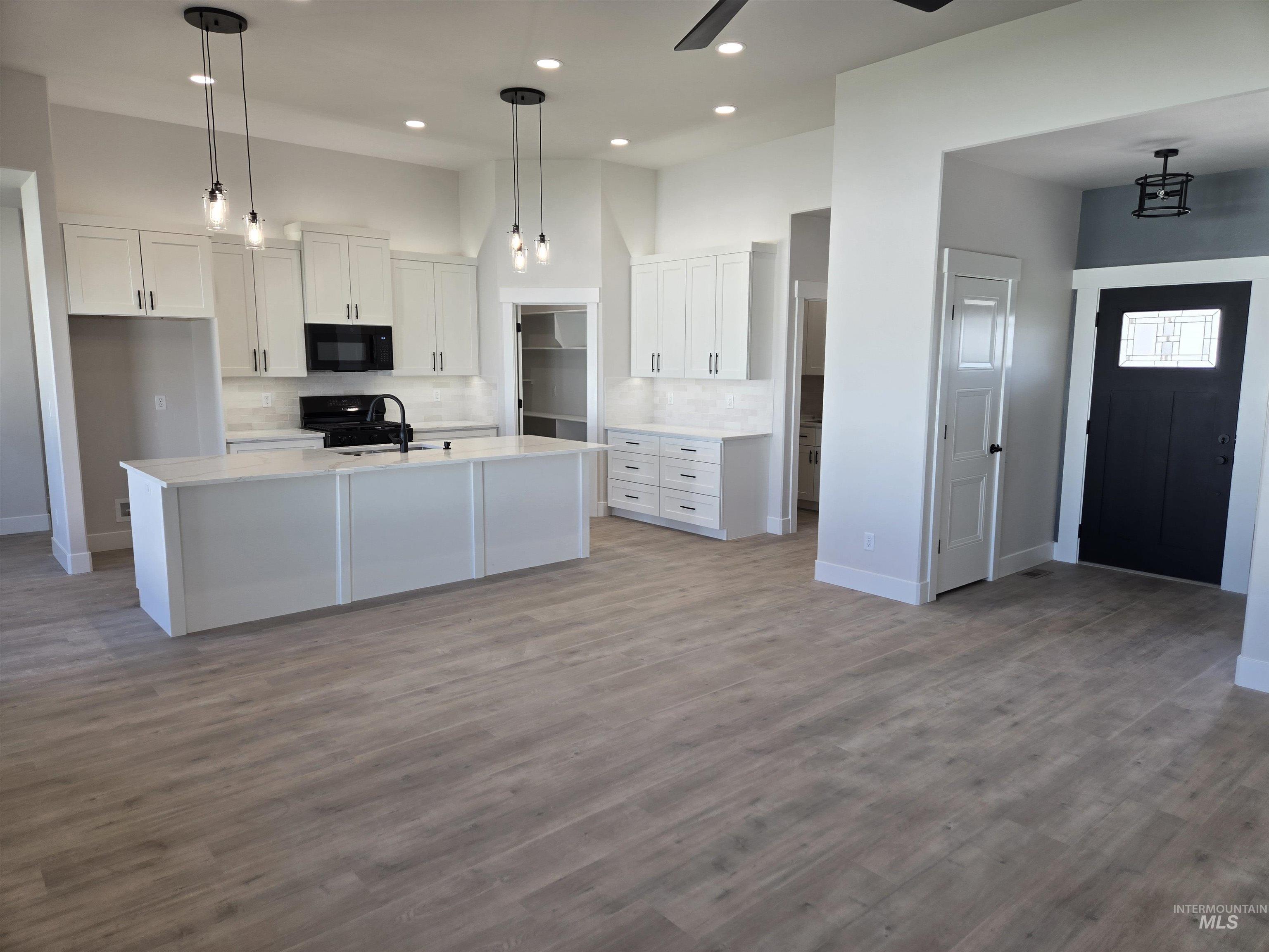 531 Full Moon Way Property Photo 10