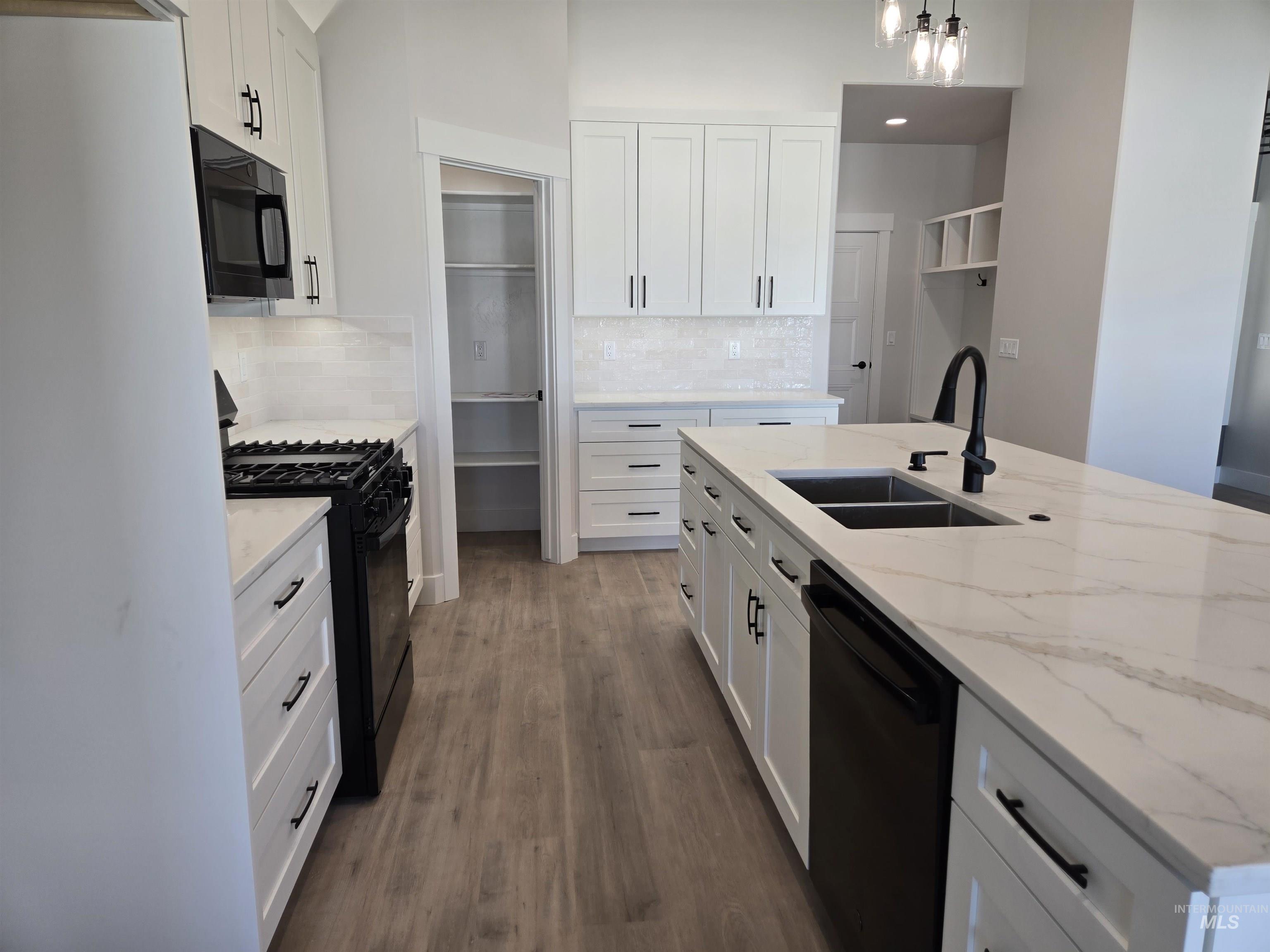 531 Full Moon Way Property Photo 14
