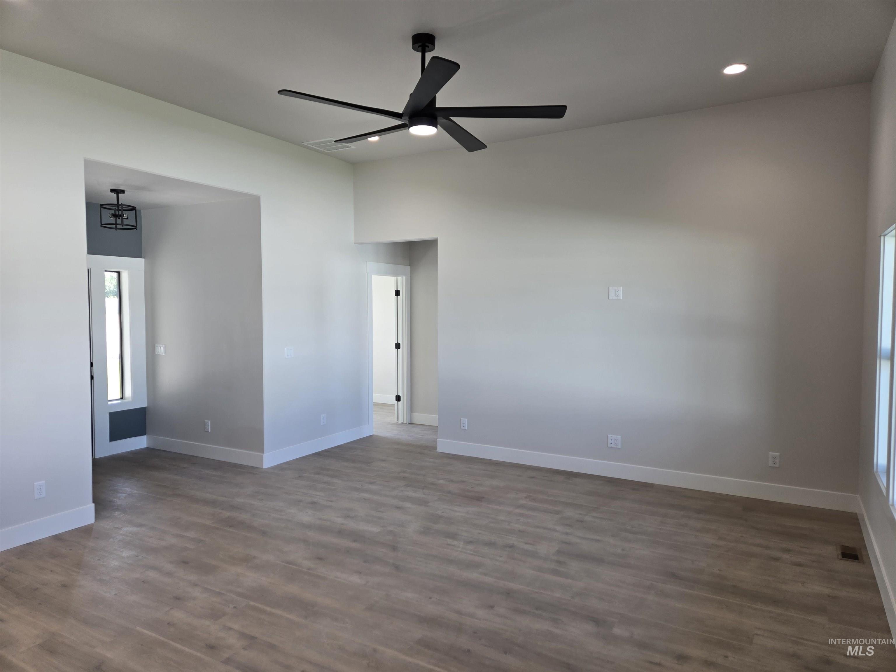 531 Full Moon Way Property Photo 33