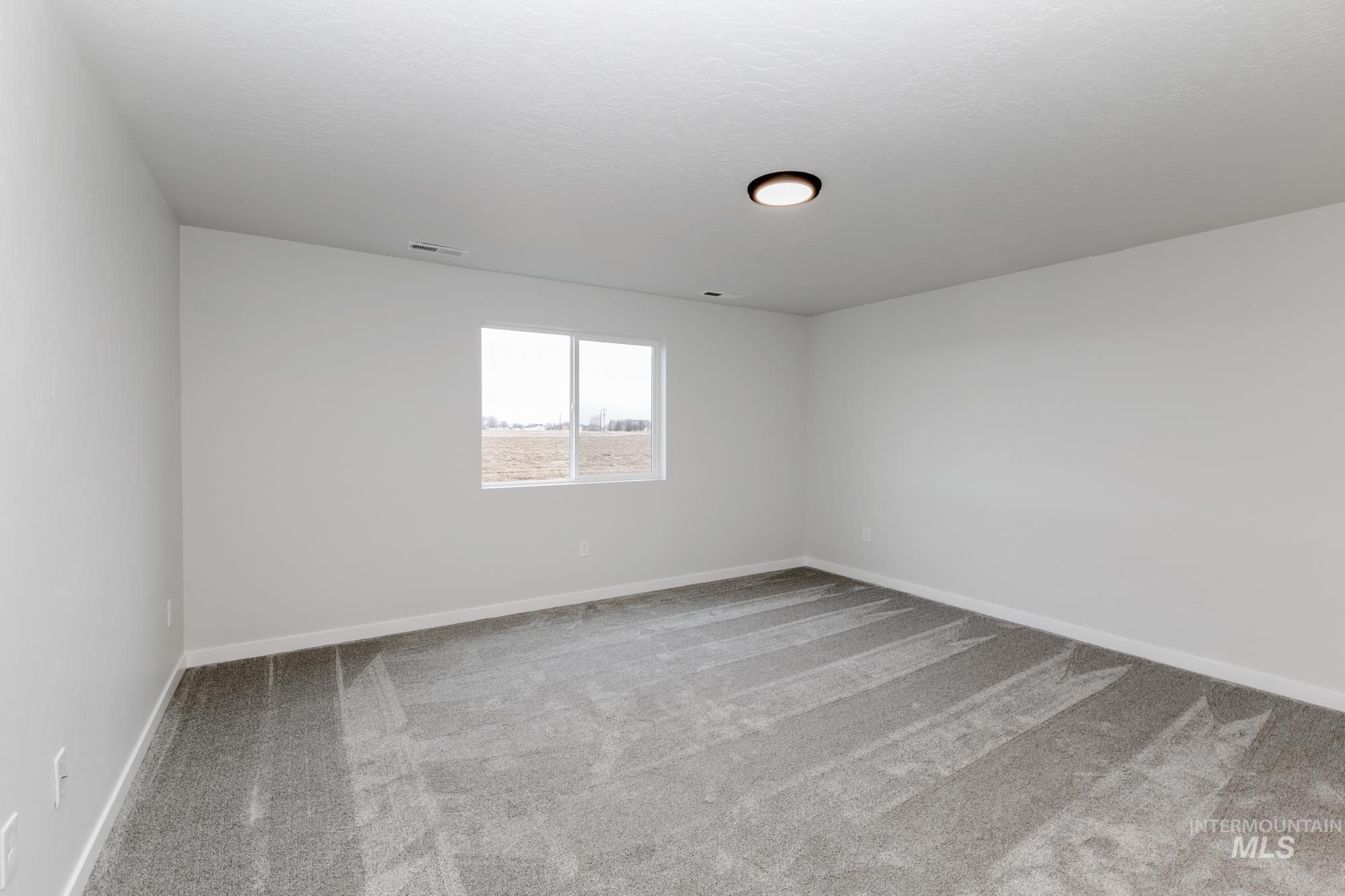 2094 N Thunderbolt St Property Photo 14