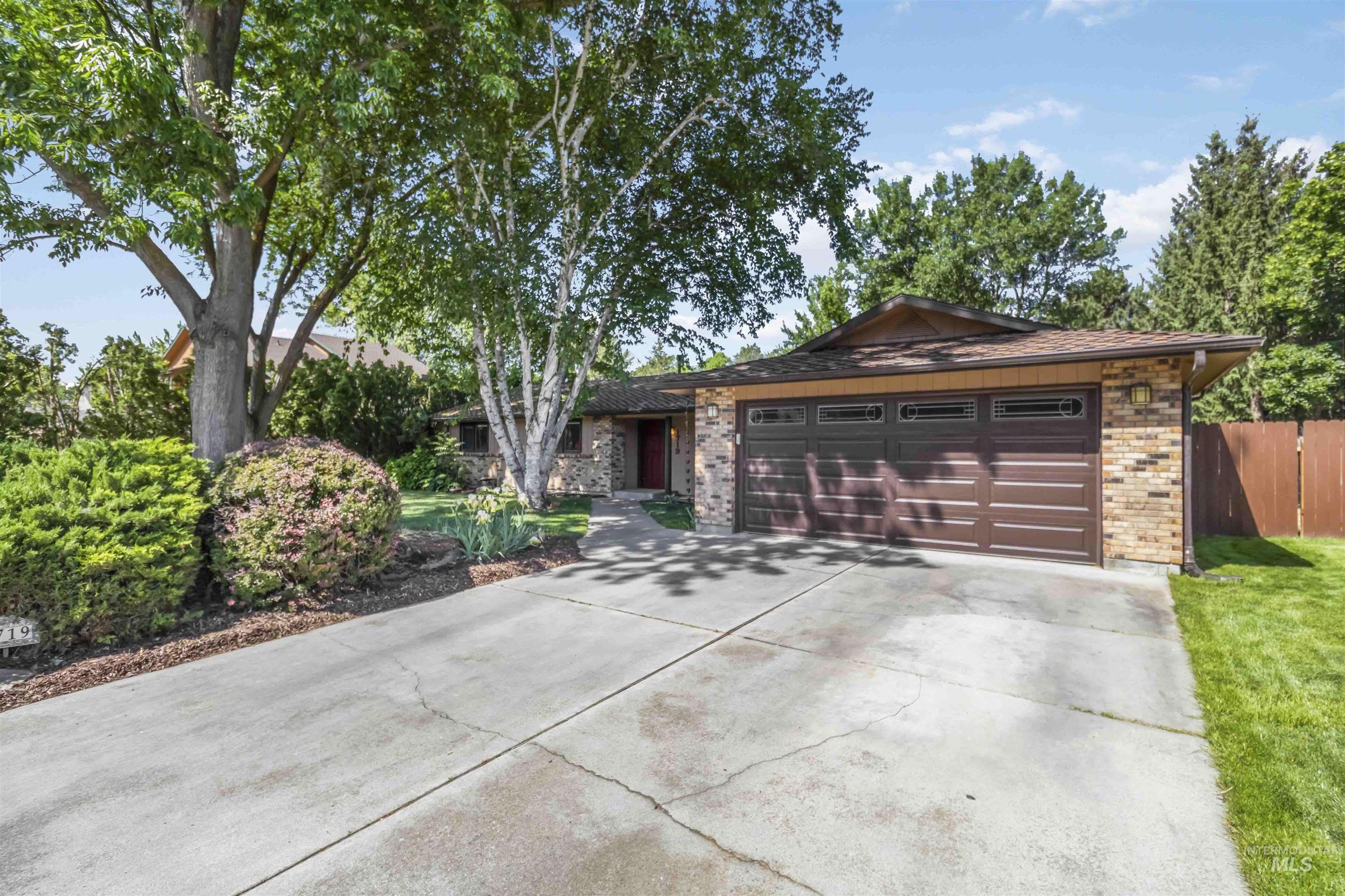 1719 S Gekeler Ln. Property Photo 3