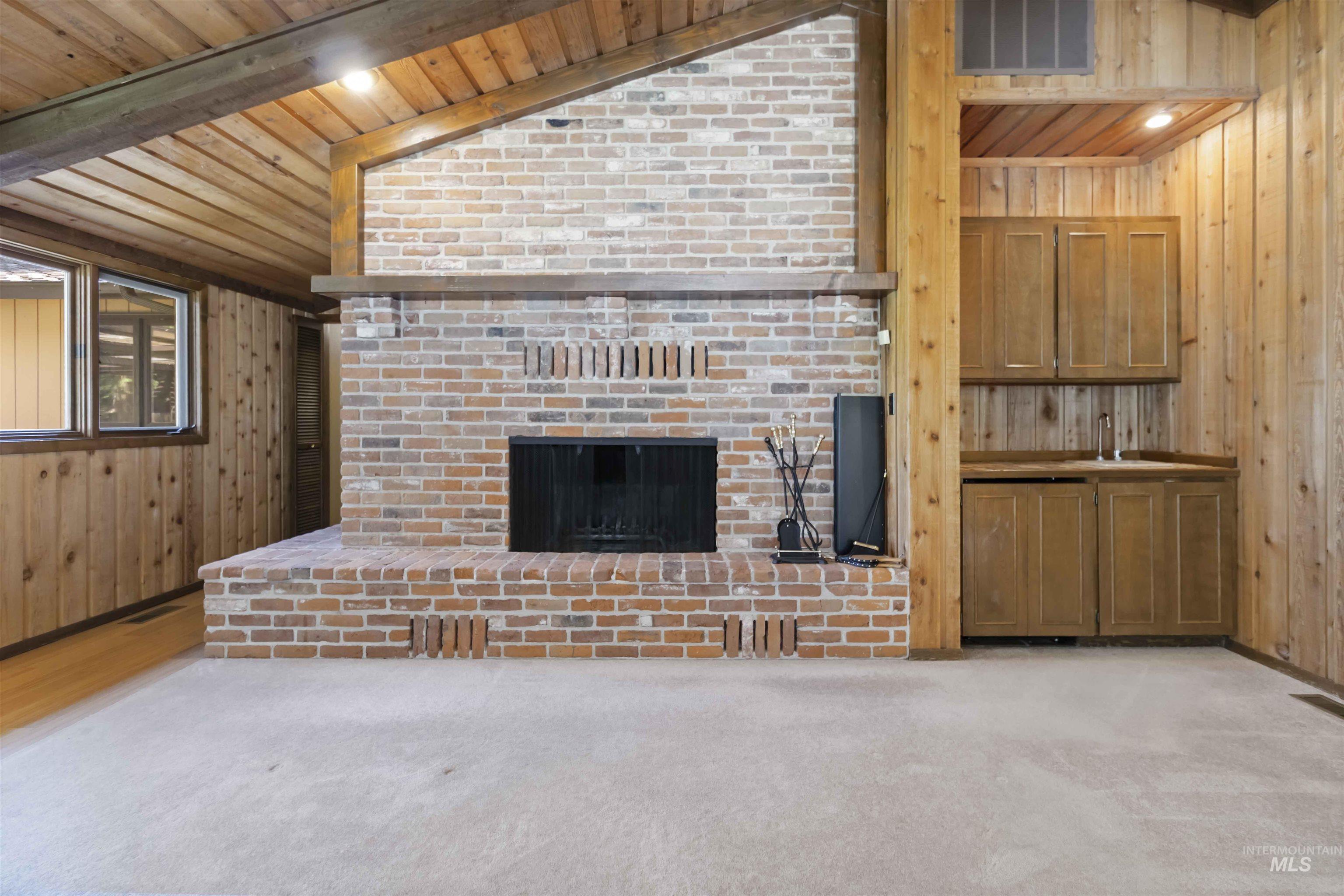 1719 S Gekeler Ln. Property Photo 24