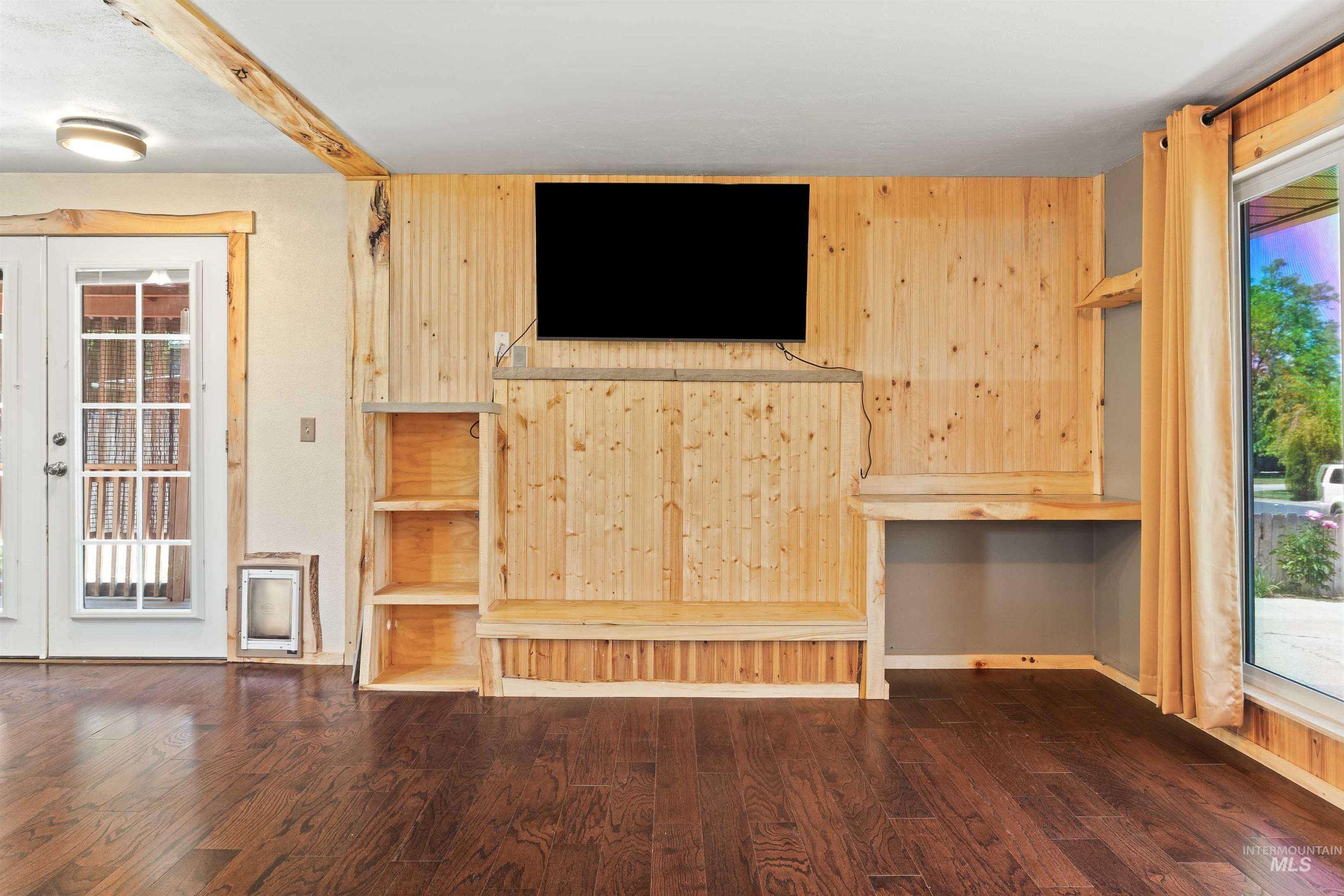 2074 11th Avenue E Property Photo 6