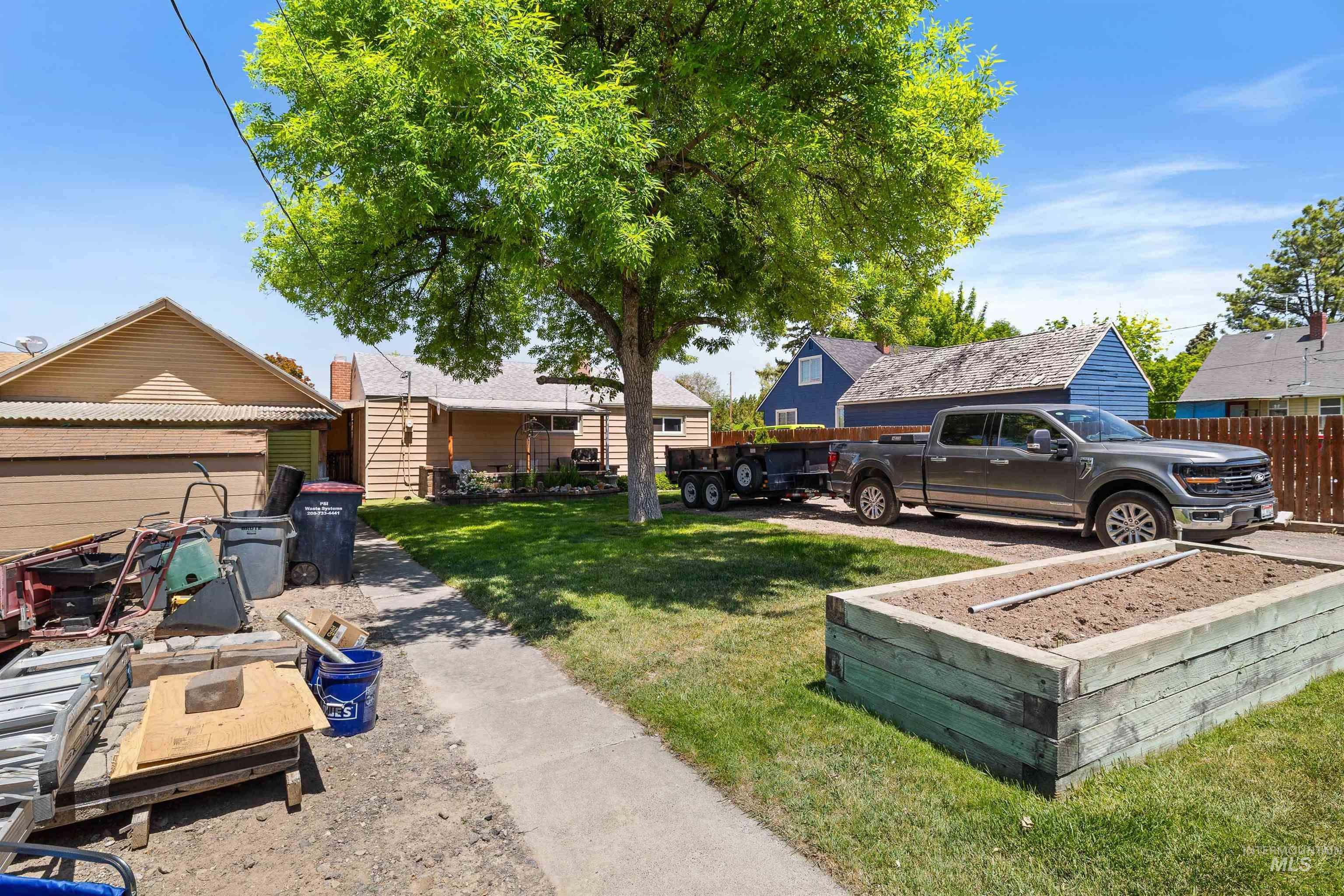 2074 11th Avenue E Property Photo 21