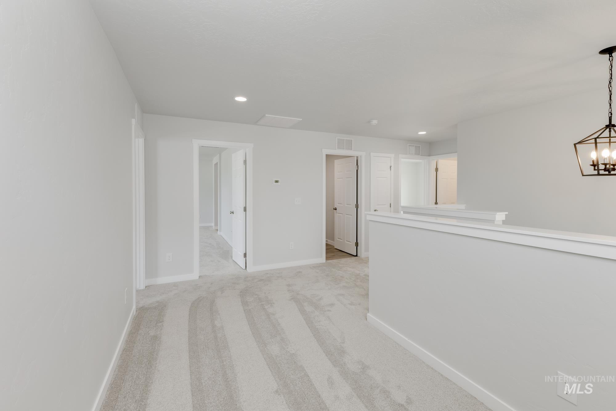 2059 N Thunderbolt St Property Photo 16