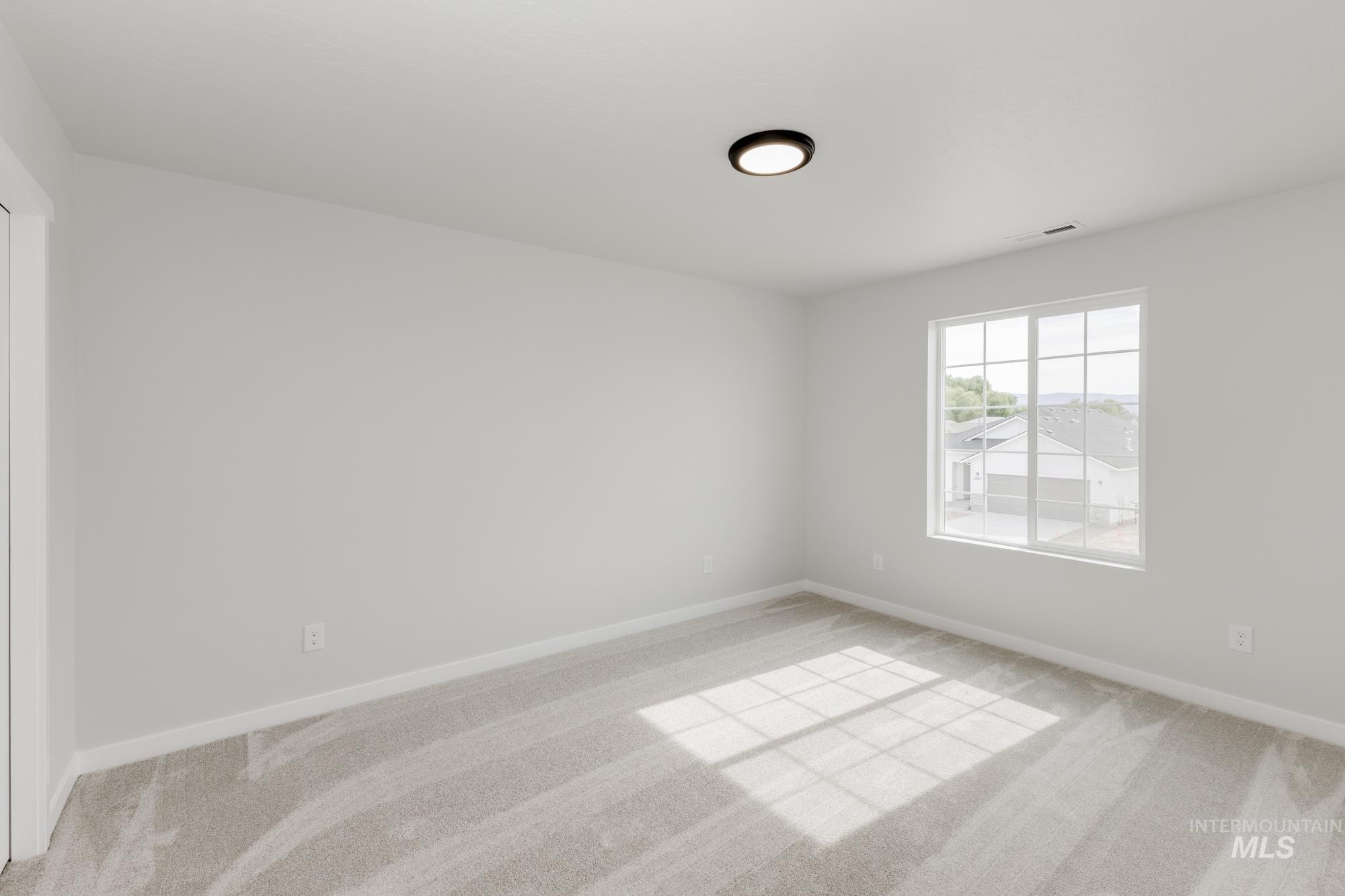 2059 N Thunderbolt St Property Photo 19
