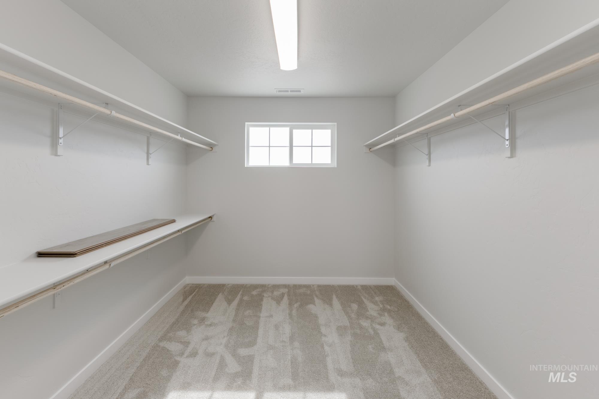 2059 N Thunderbolt St Property Photo 25