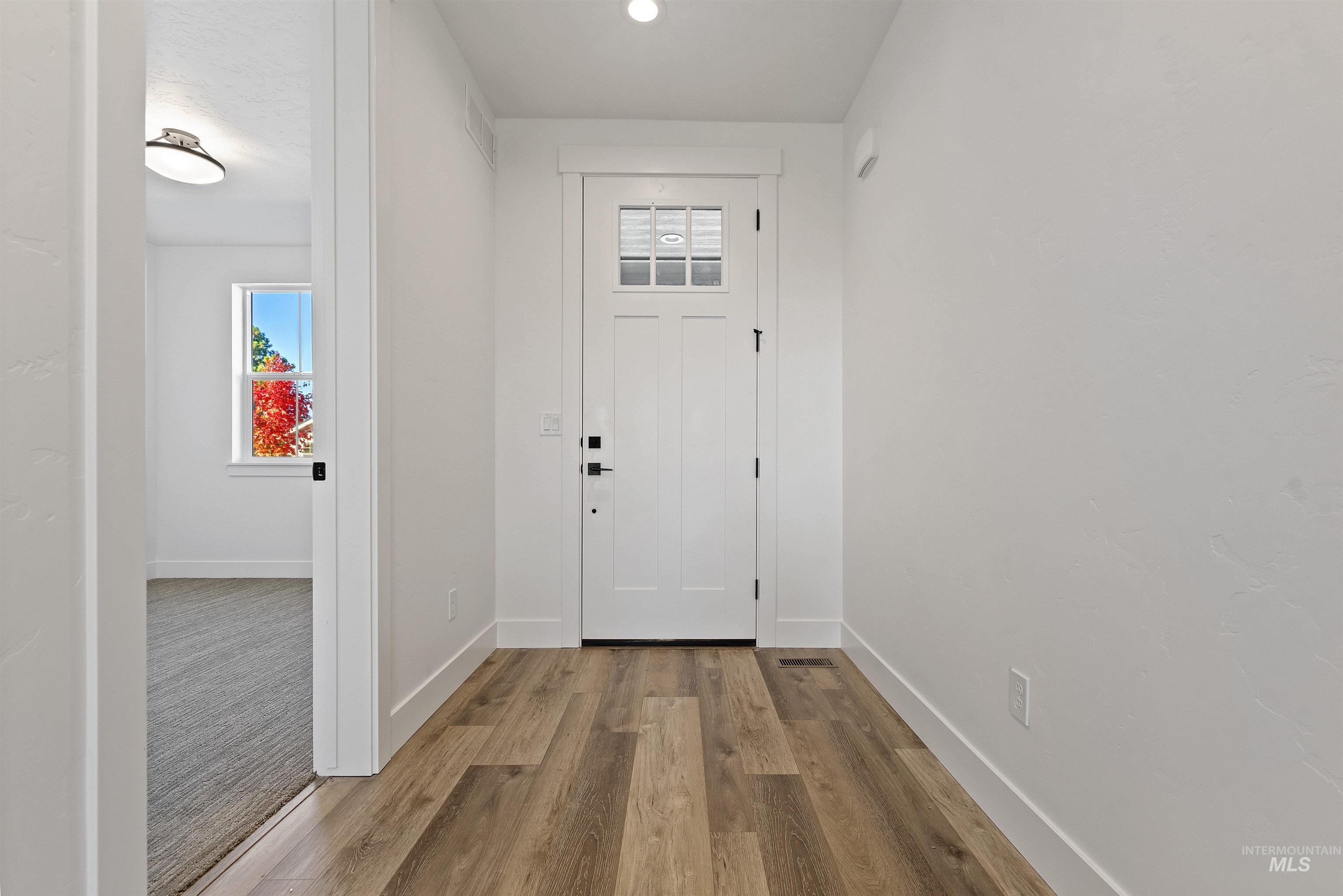 2358 E Monhegan Drive Property Photo 4
