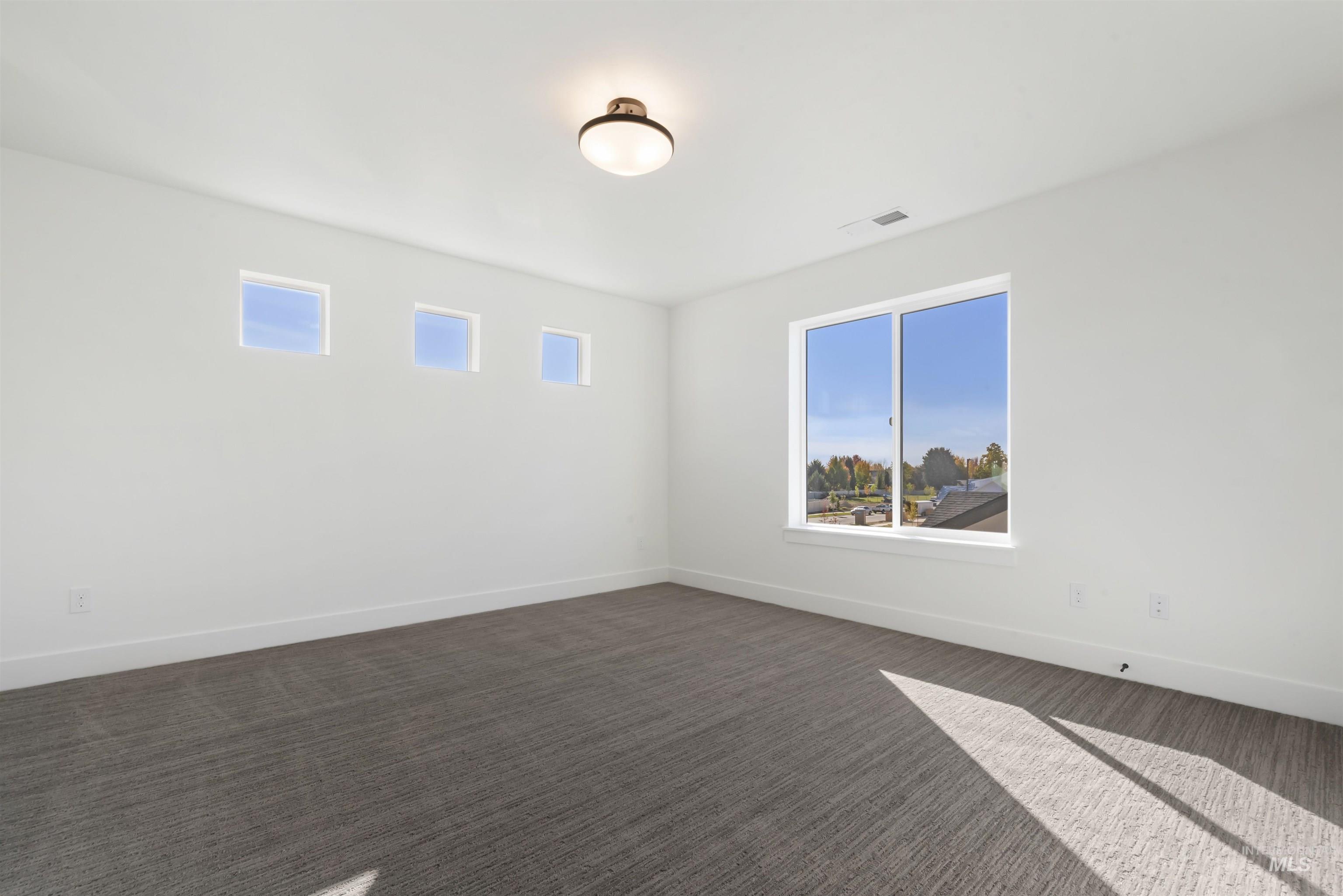 2358 E Monhegan Drive Property Photo 15