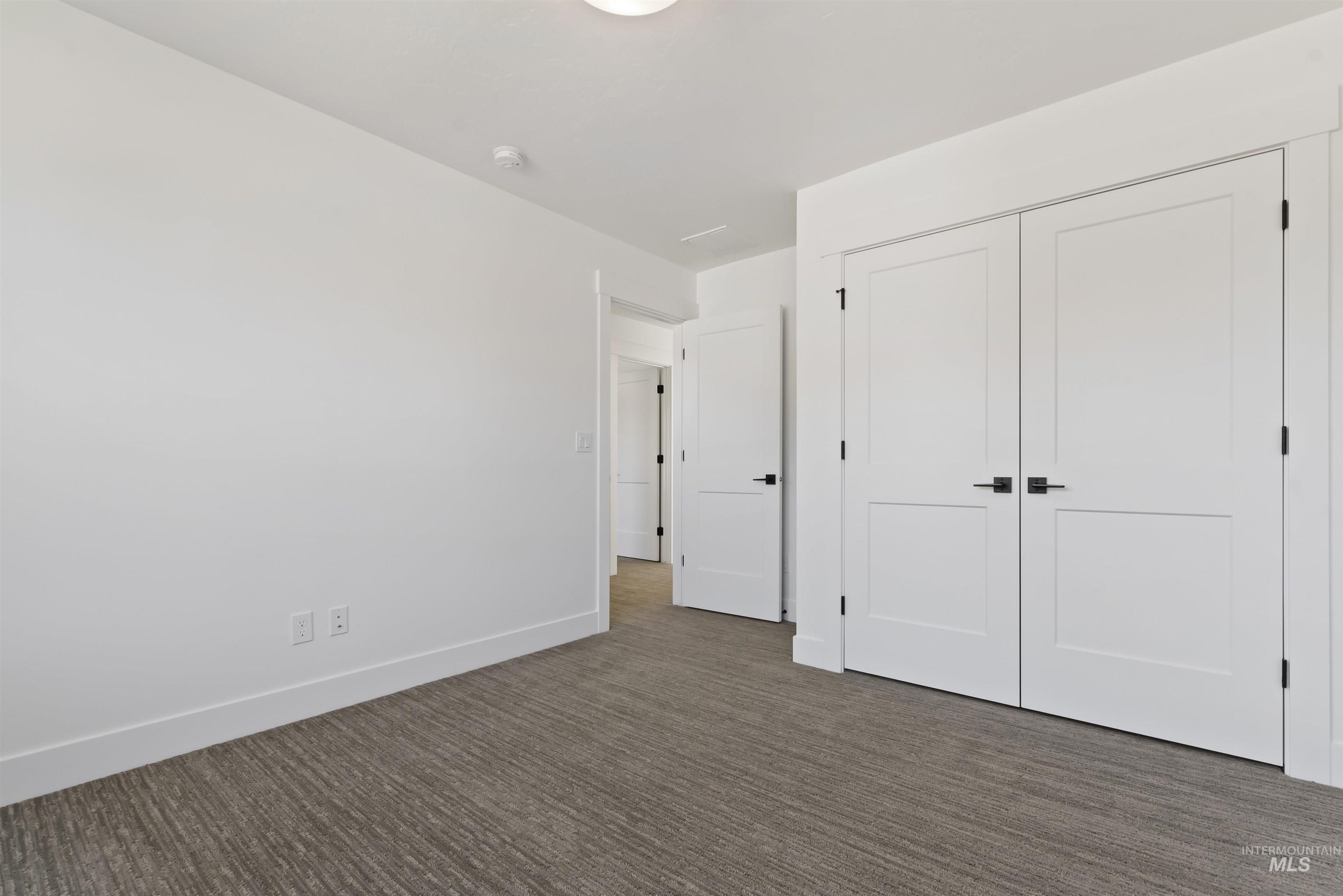 2358 E Monhegan Drive Property Photo 19