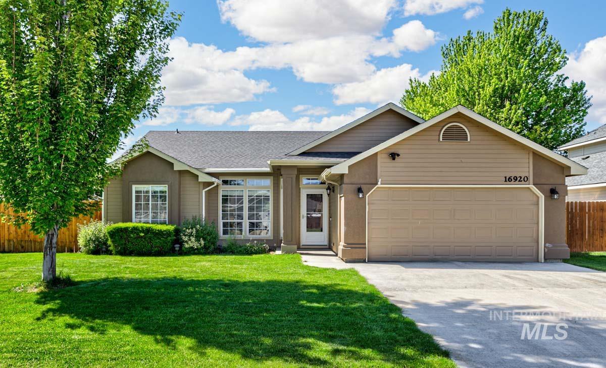 16920 N Chelford Loop Property Photo 1