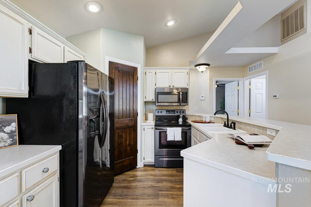 16920 N Chelford Loop Property Photo 8