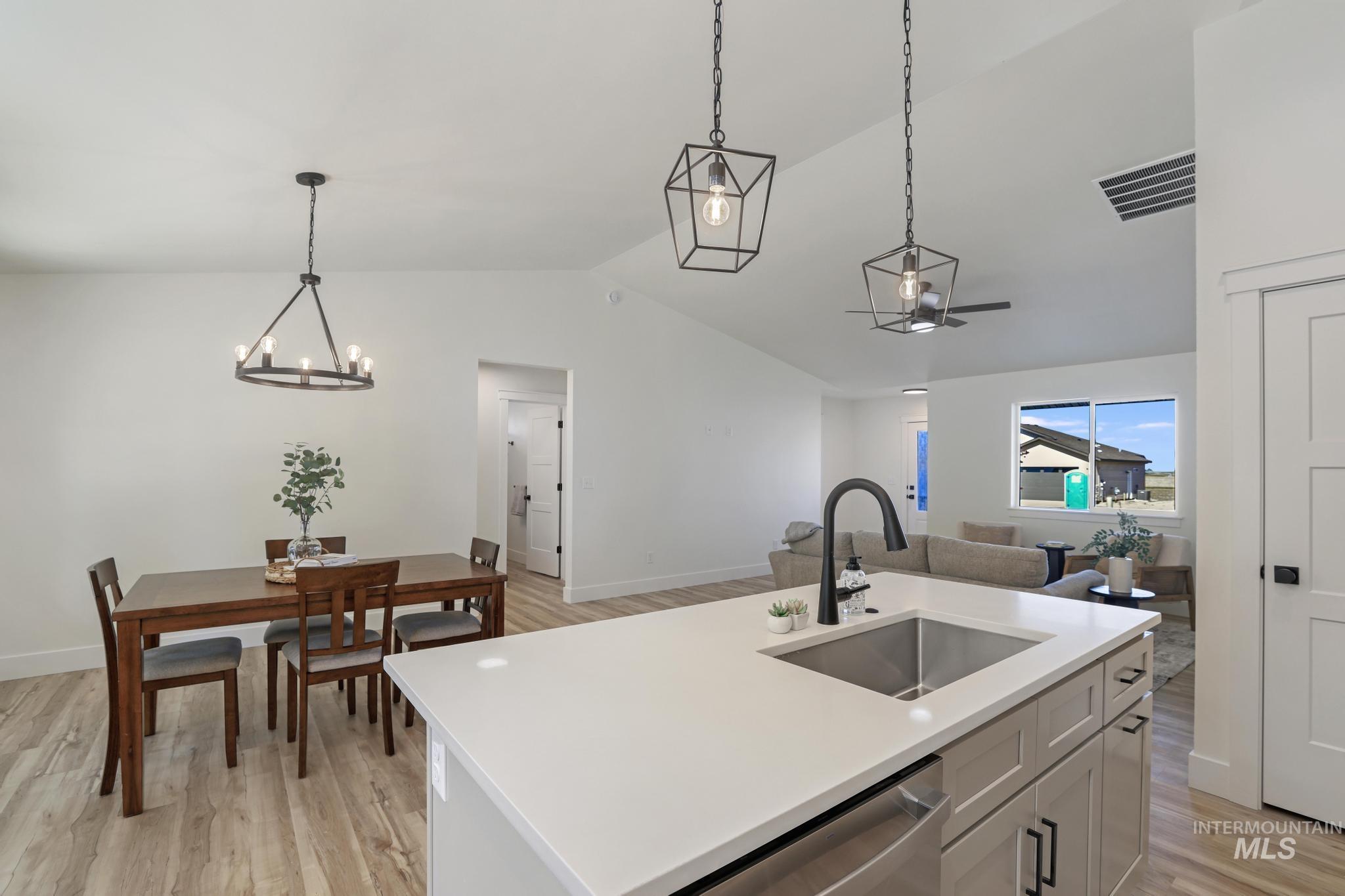 905 E 23rd Ave. Property Photo 10