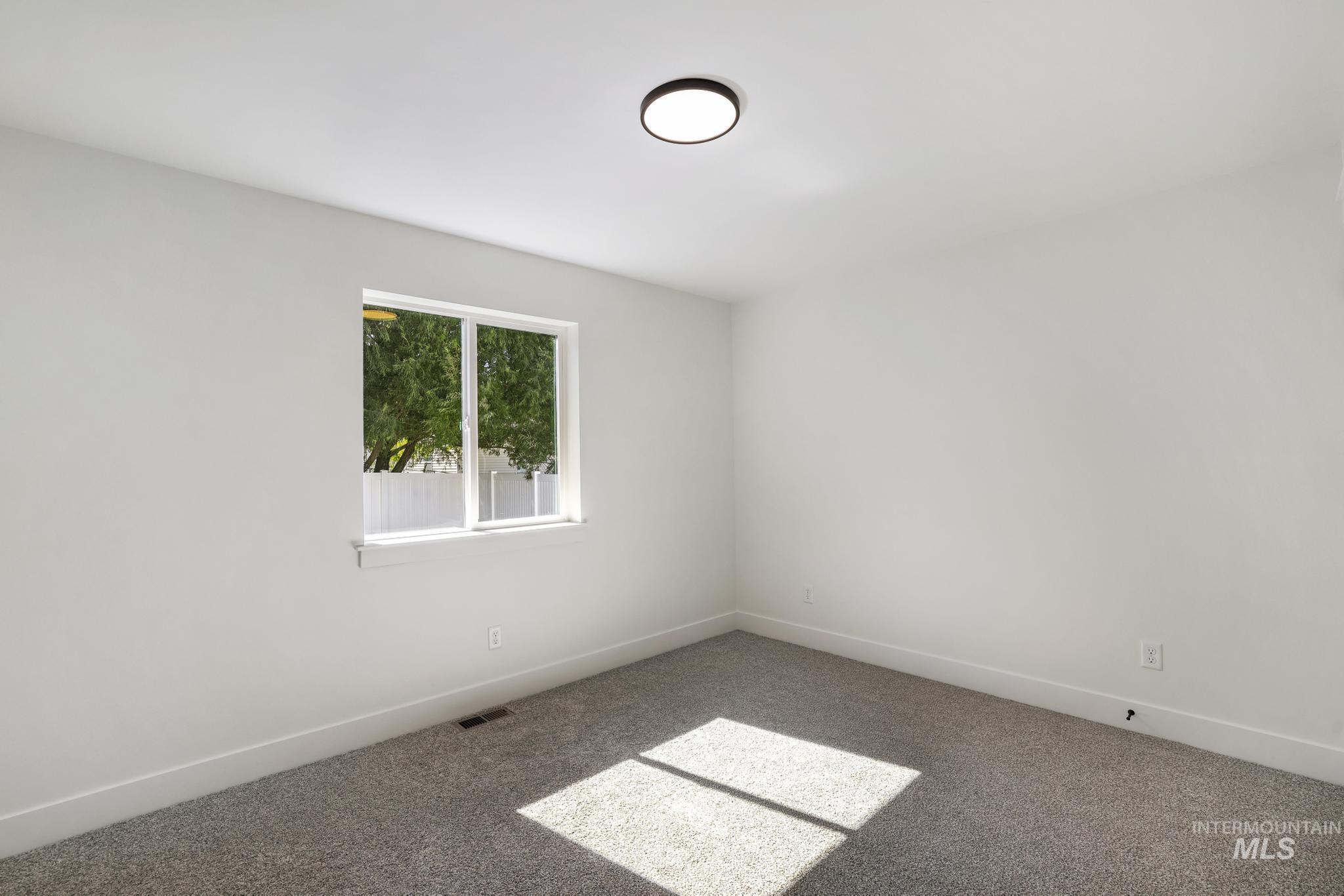 905 E 23rd Ave. Property Photo 17