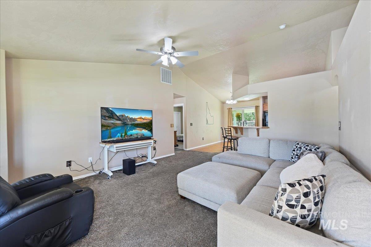 5319 Asbury Way Property Photo 3