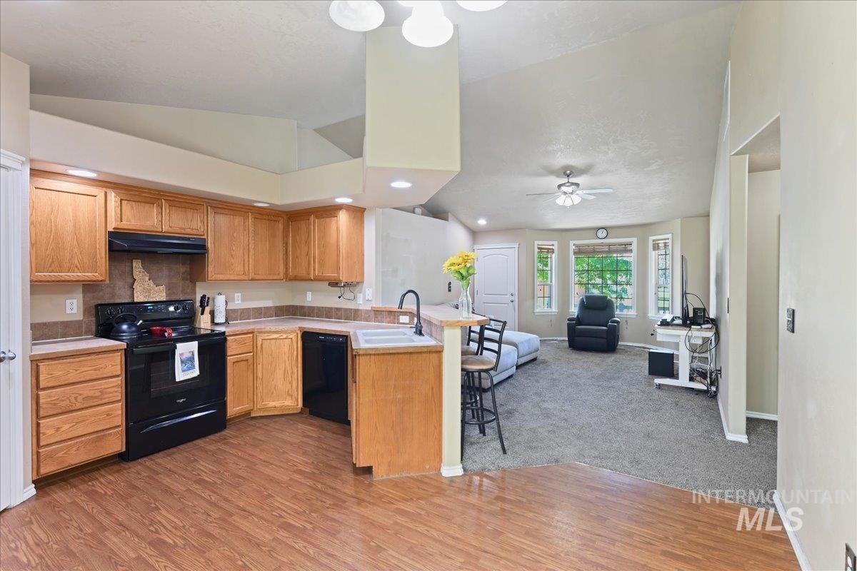 5319 Asbury Way Property Photo 6