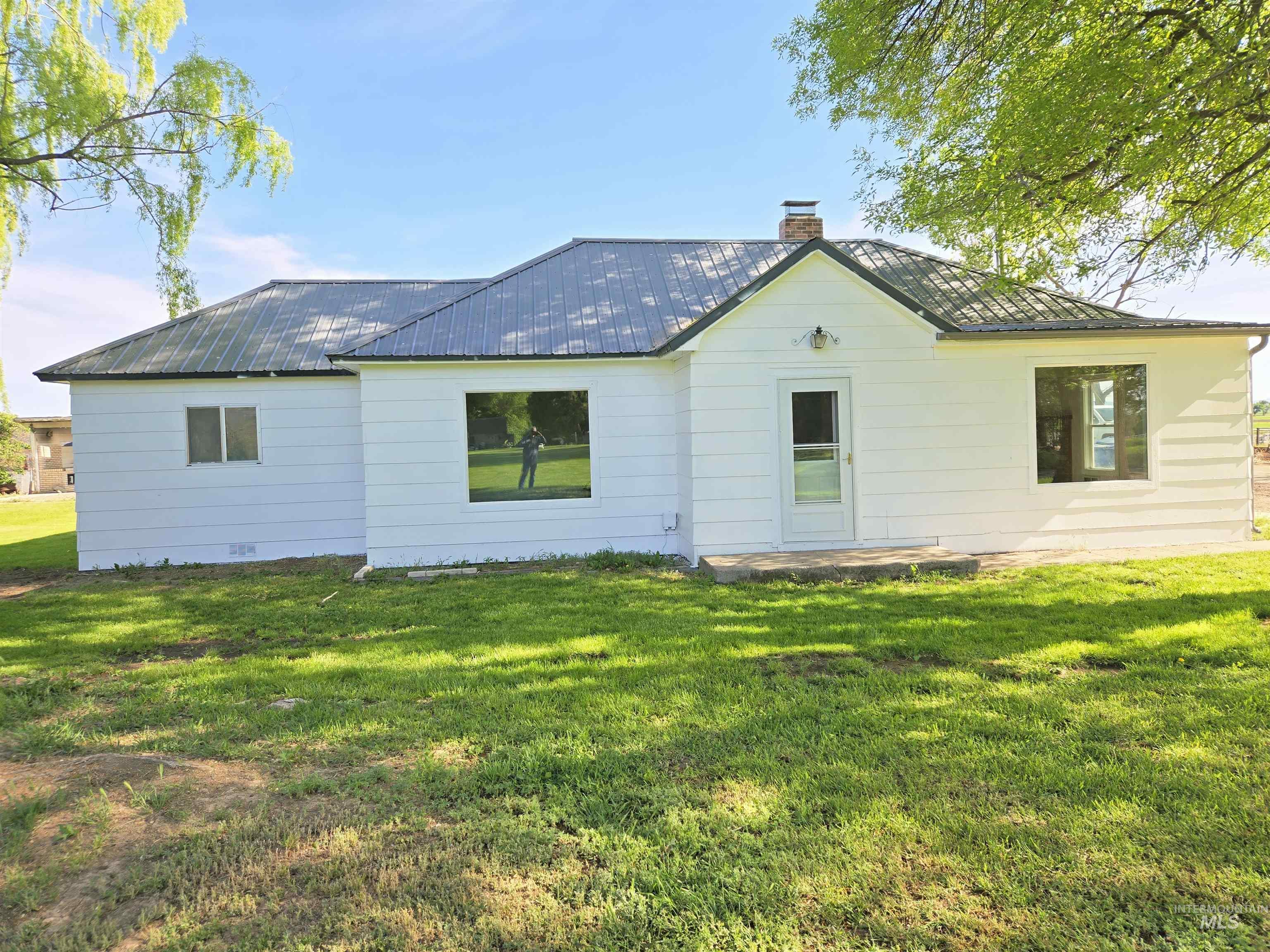 1878 E 1700 S Property Photo 1