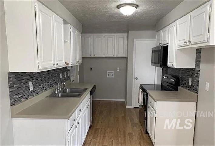 465 Samarra Property Photo 3