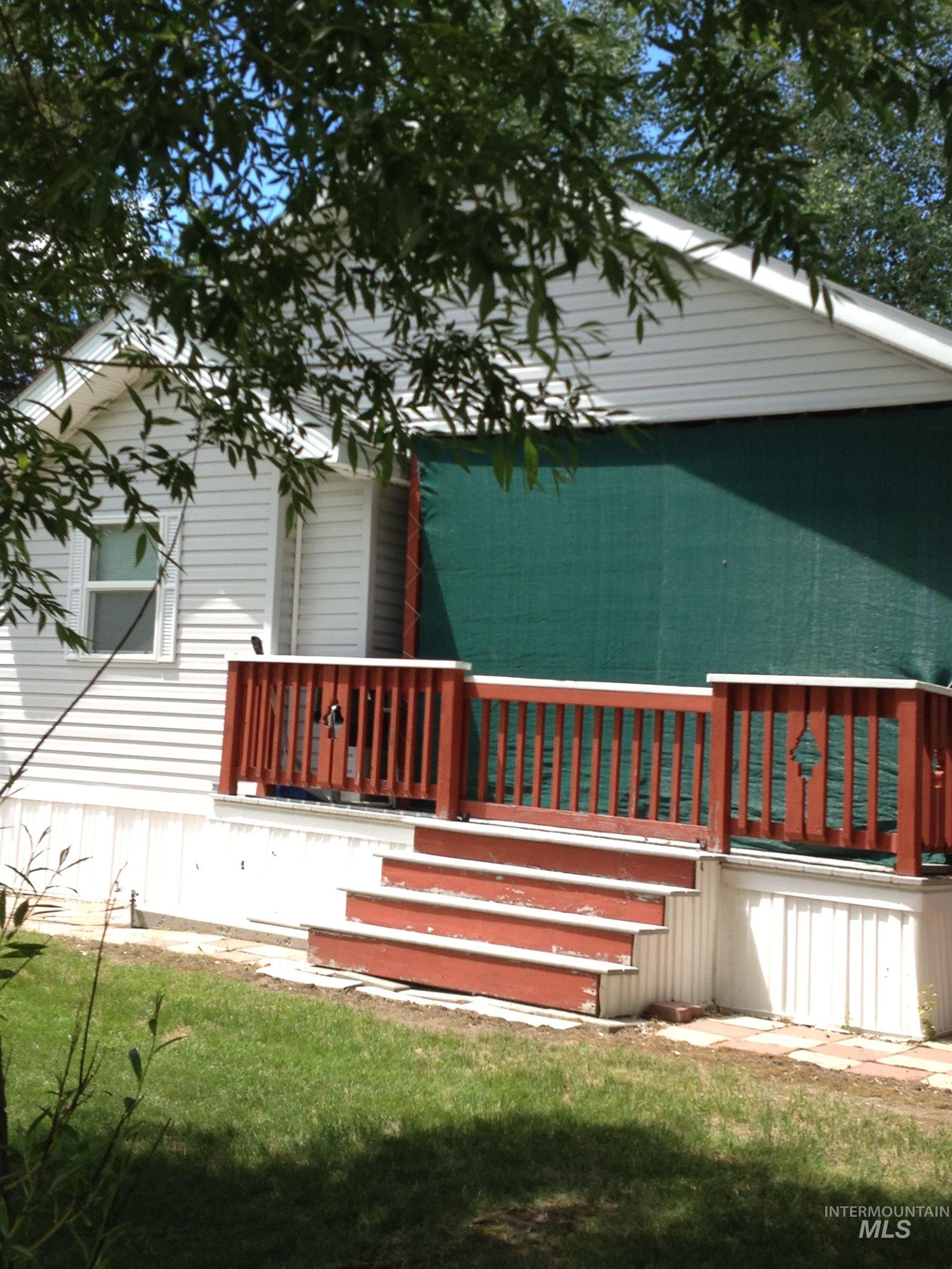 514 E13 Sawyer St Property Photo 3