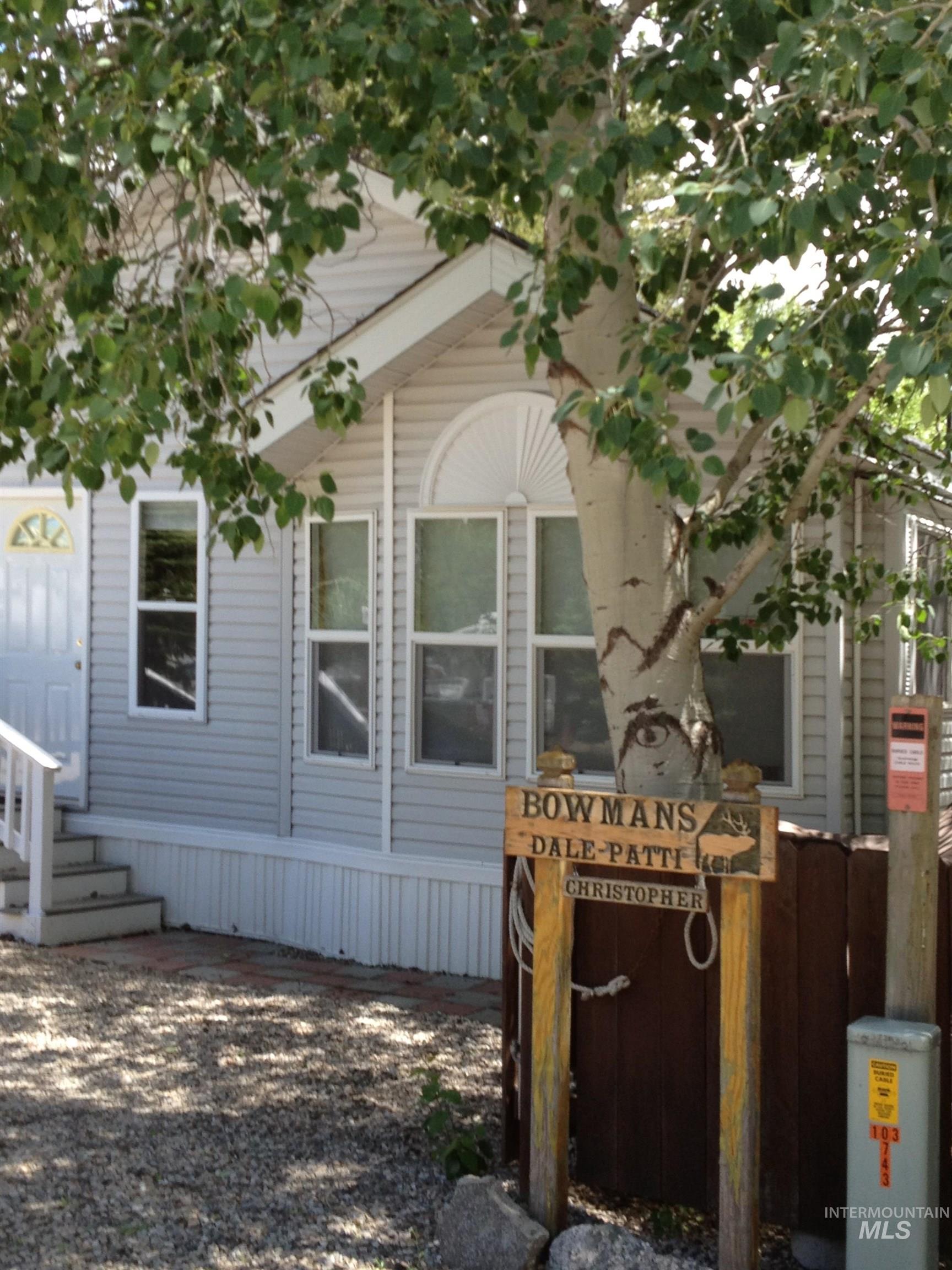 514 E13 Sawyer St Property Photo 3