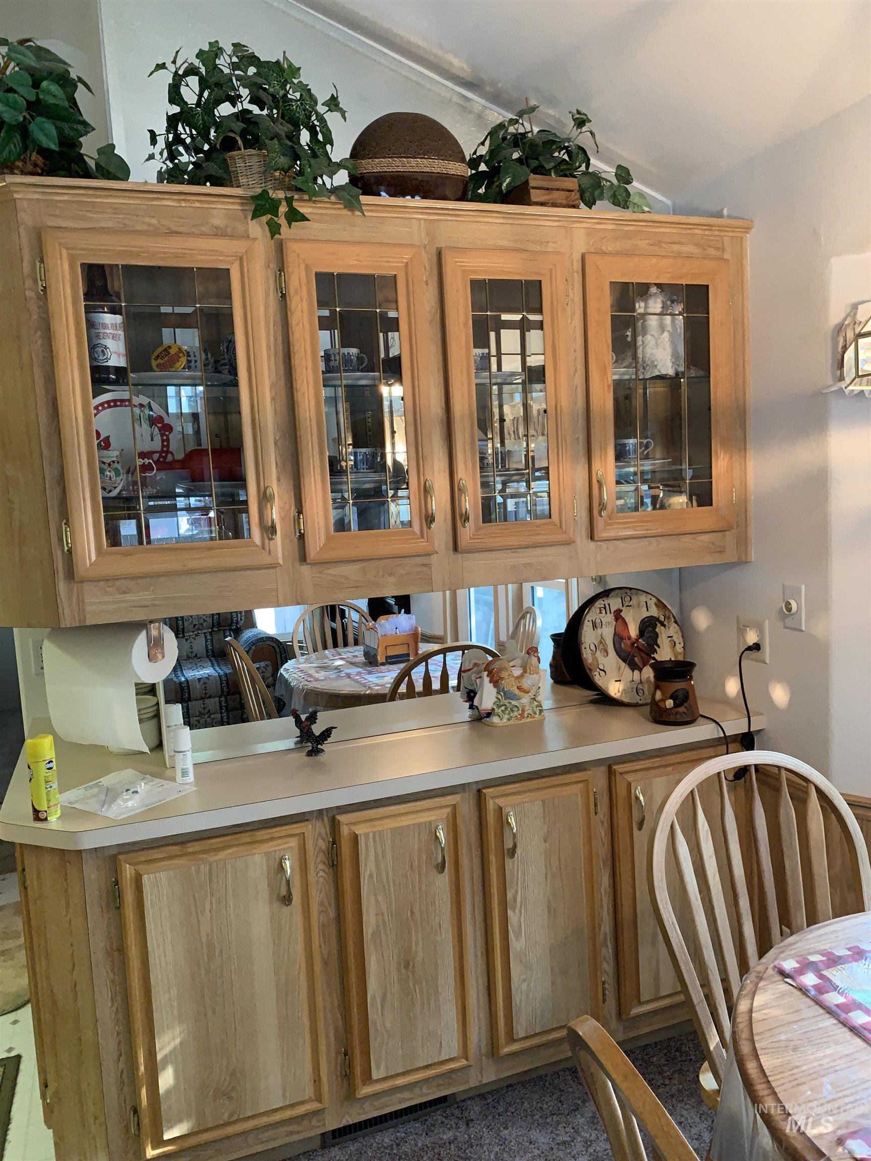 514 E13 Sawyer St Property Photo 8